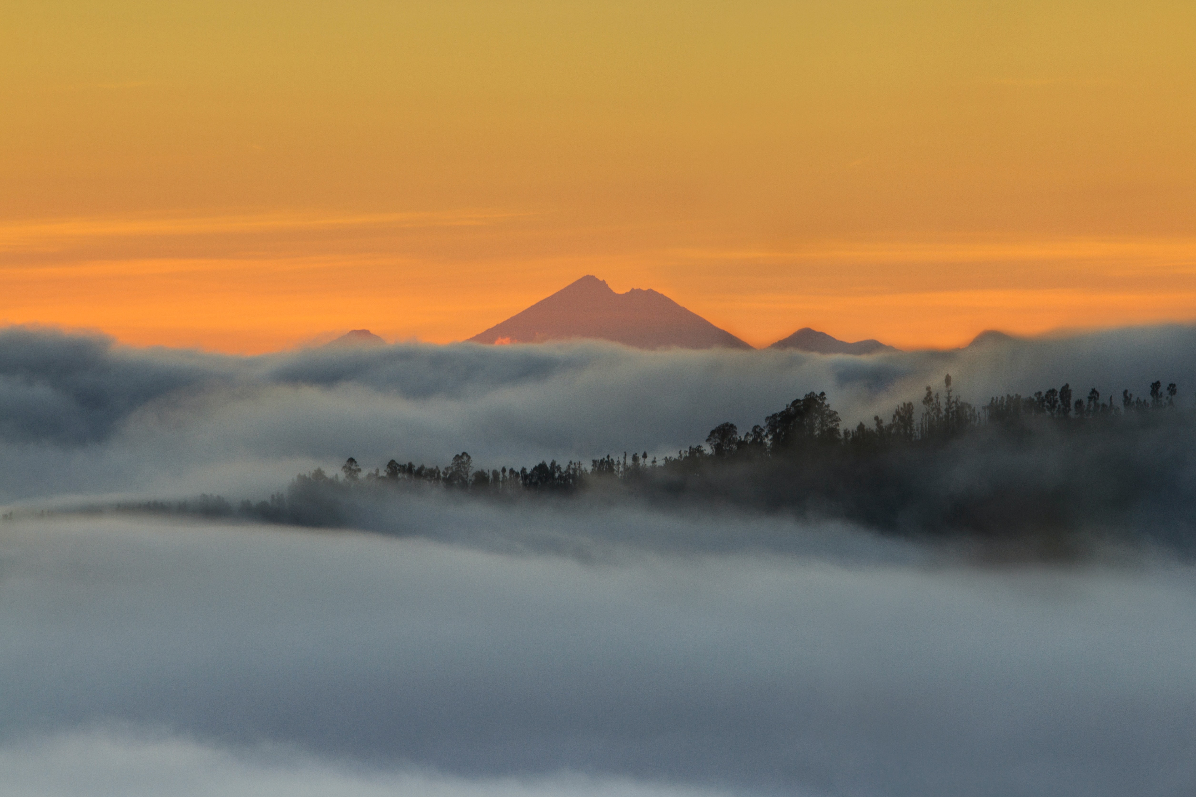 tops, nature, mountains, clouds, vertex, fog, dahl, distance Full HD