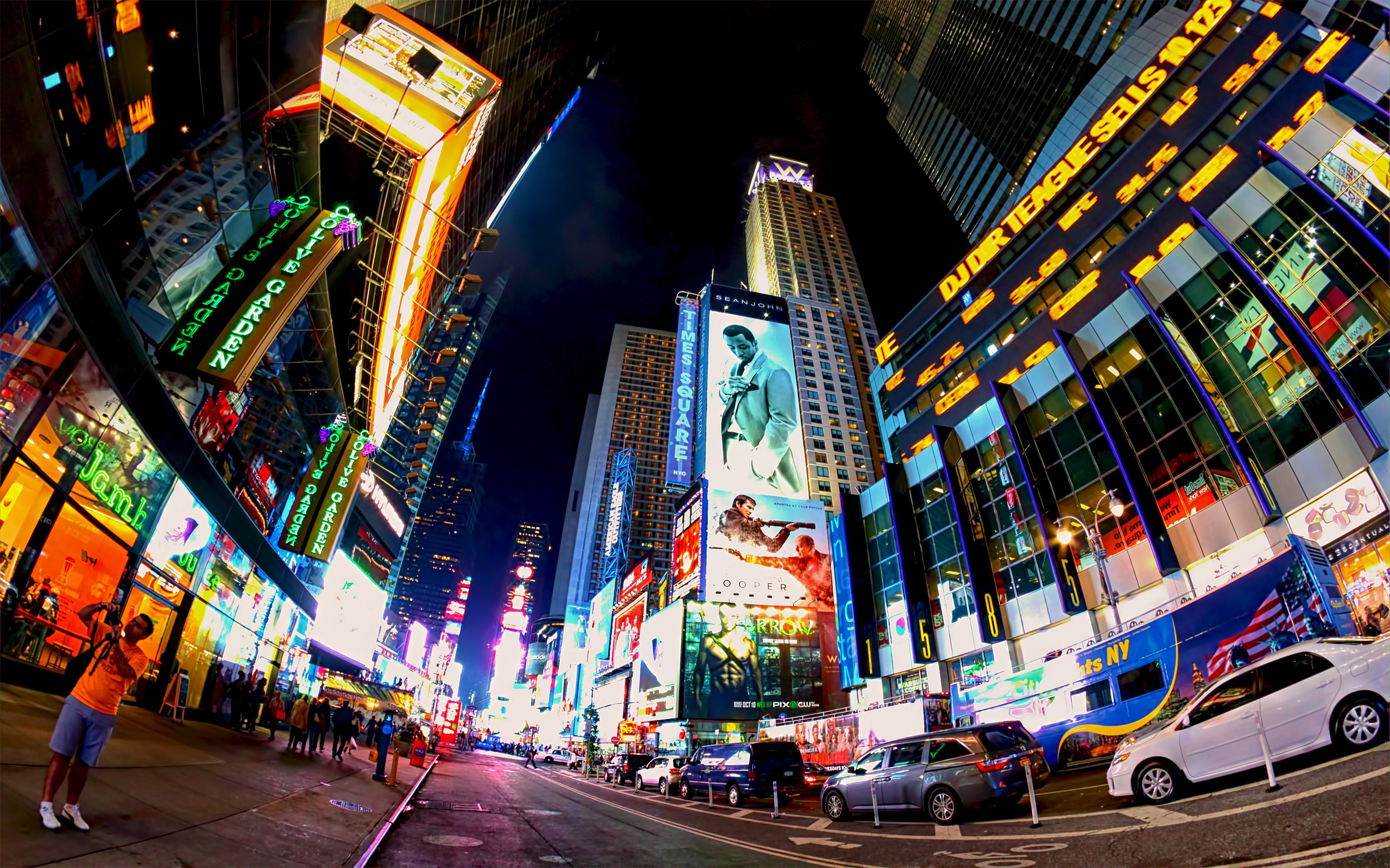Ночной Таймс-сквер в Нью-Йорке