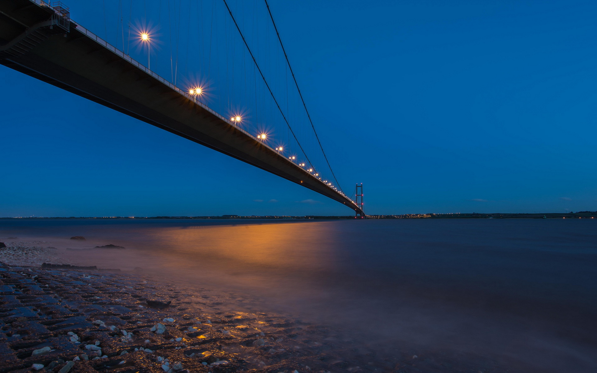 Making bridges. Мост ночь над морем. Городской пейзаж с мостом. Диагональные линии в фотографии пейзаж. Обои мостик в море.