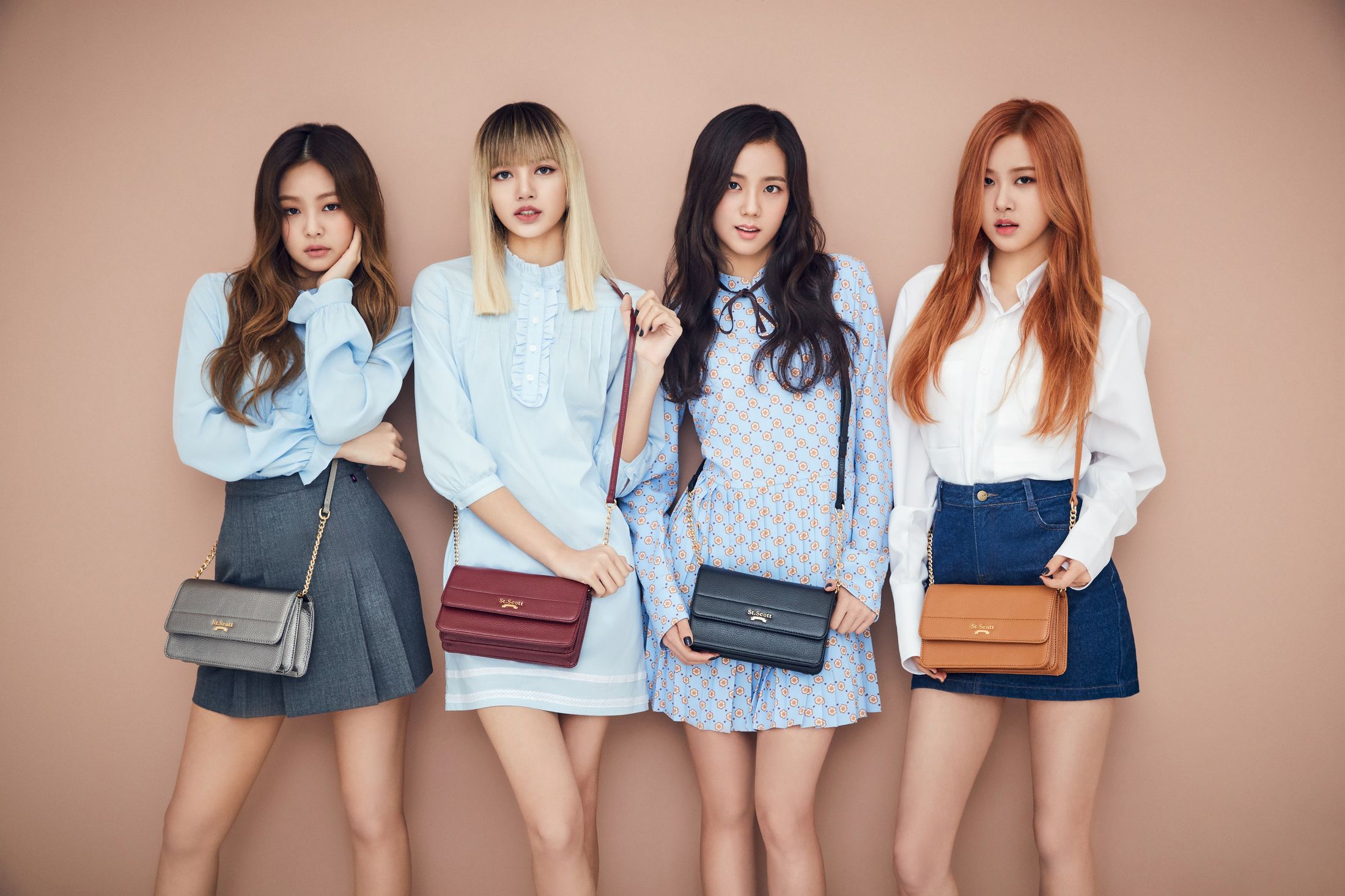 Blackpink pretty перевод. Группа BLACKPINK. Группа BLACKPINK участницы. Белк пинг. Блэк Пинк корейская группа.