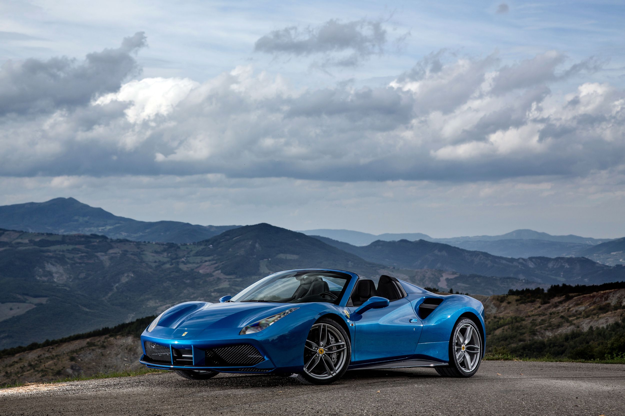 Ferrari 488 GTB 2015 суперкар черный