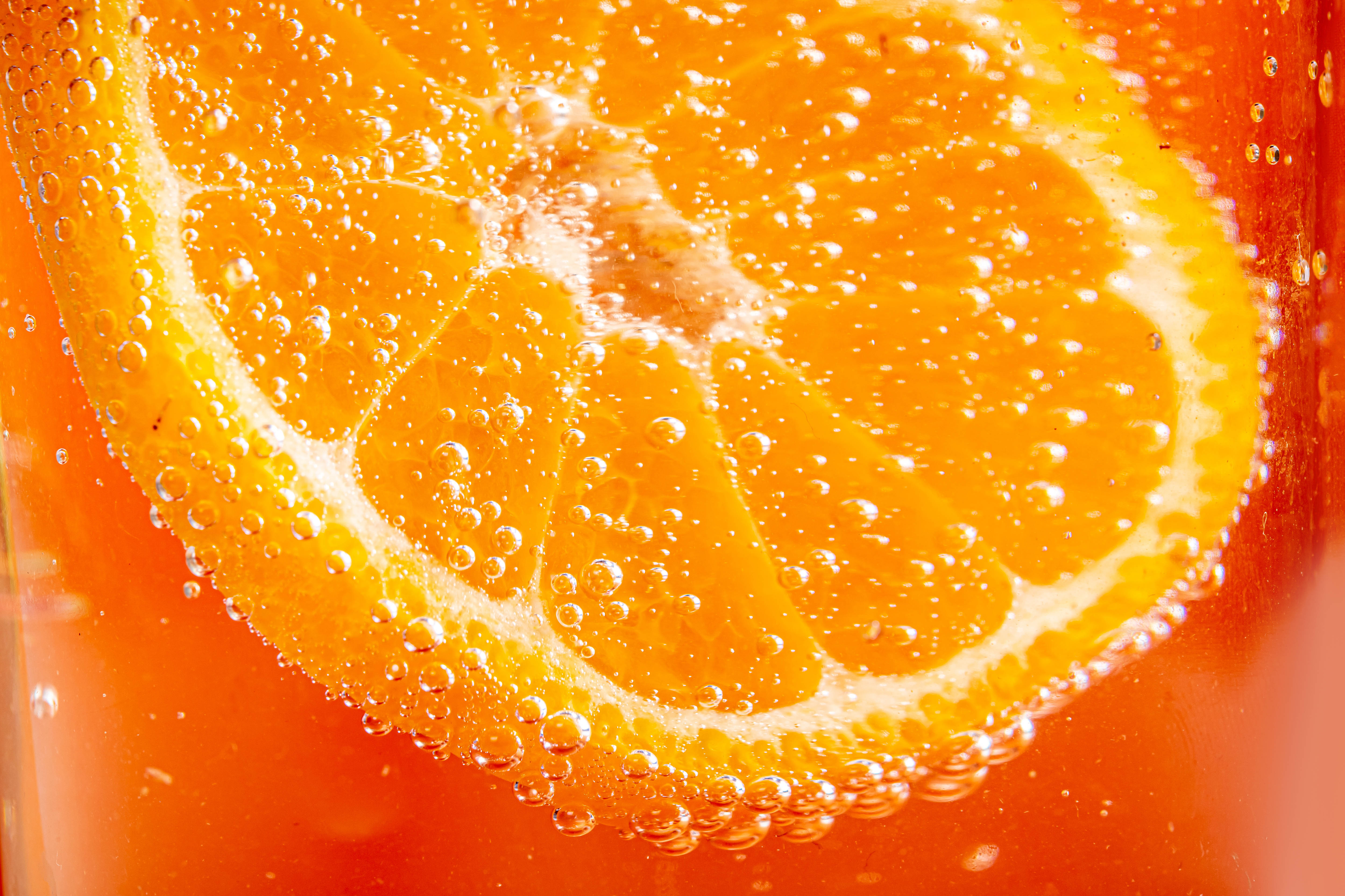 87215 скачать обои апельсин, оранжевые, макро, пузыри, долька - заставки и картинки бесплатно