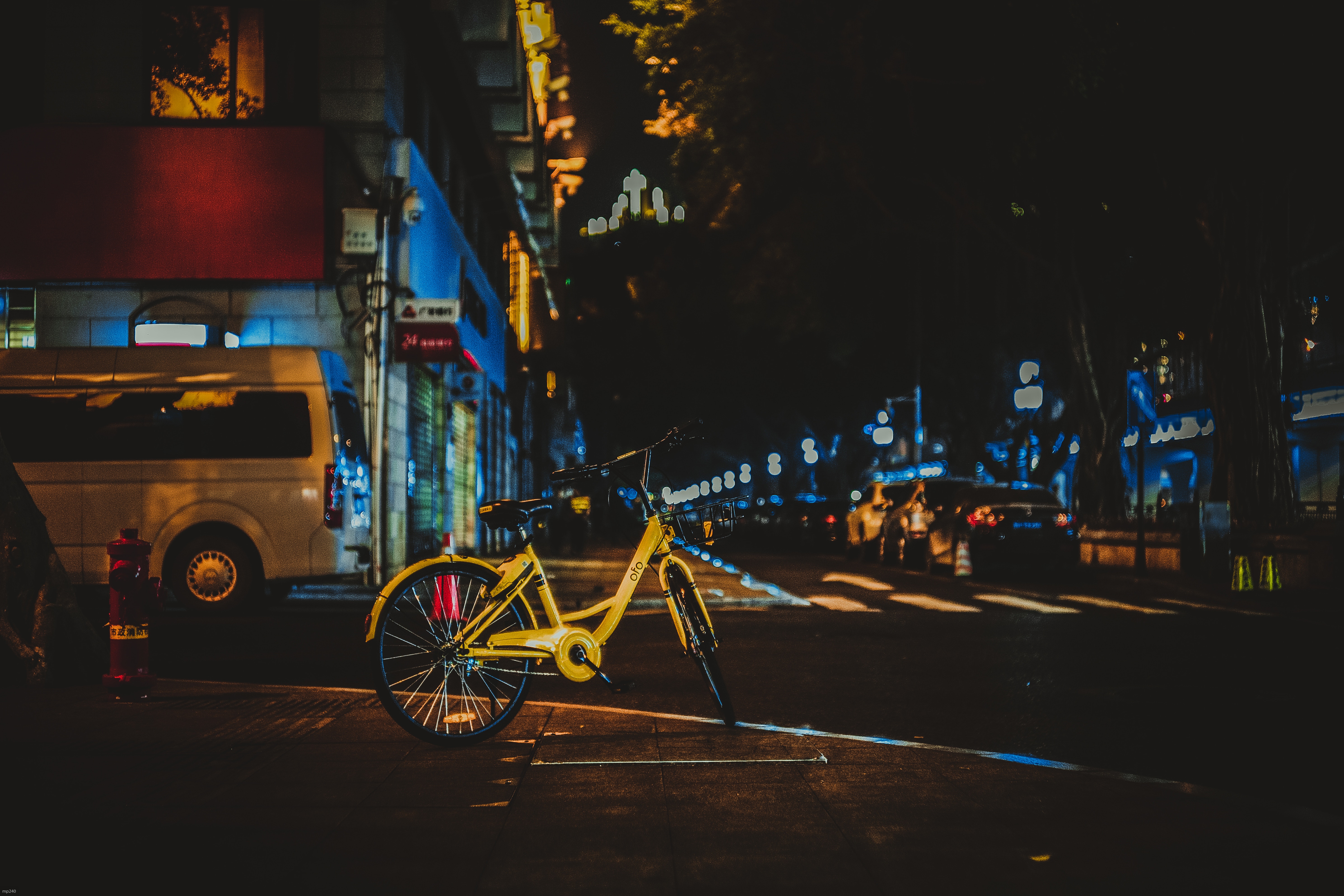 Download mobile wallpaper Cities, City, Evening, Street, Bicycle for free.