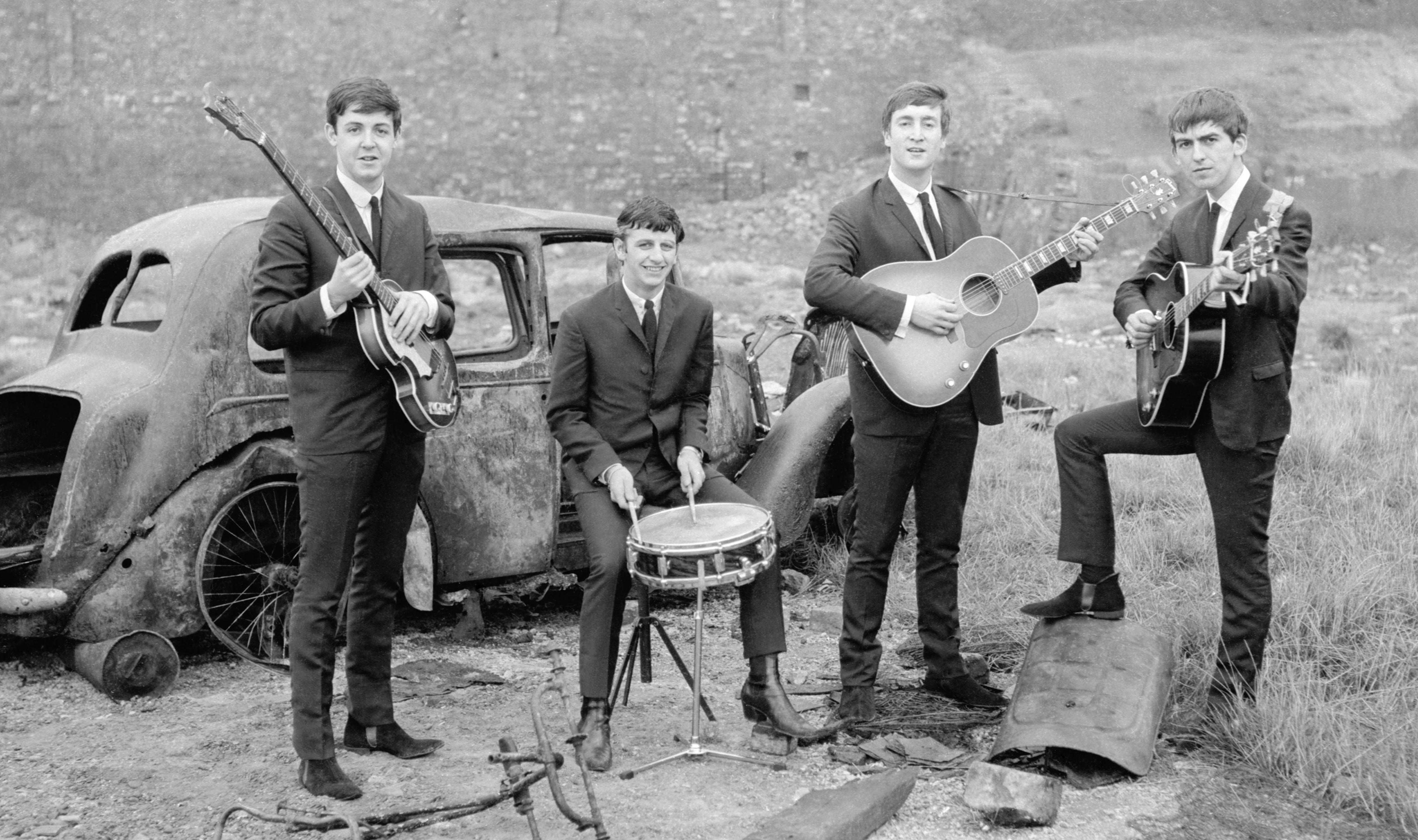 Песня старые фотки. Квартет Битлз. Группа the Beatles 60х. Группа Битлз 20 века. Битлз 1962.