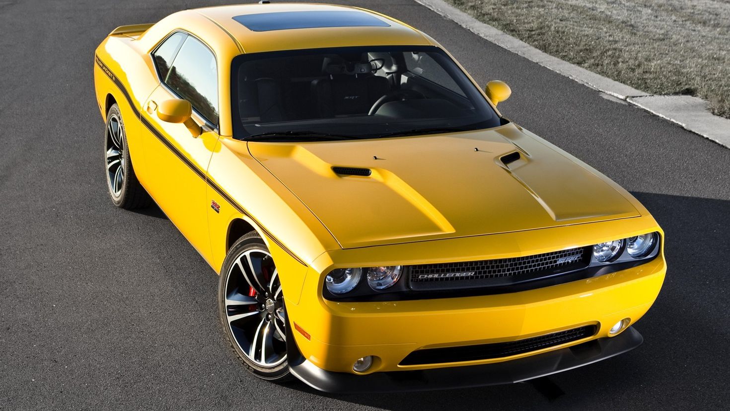 Dodge Challenger Yellow Jacket