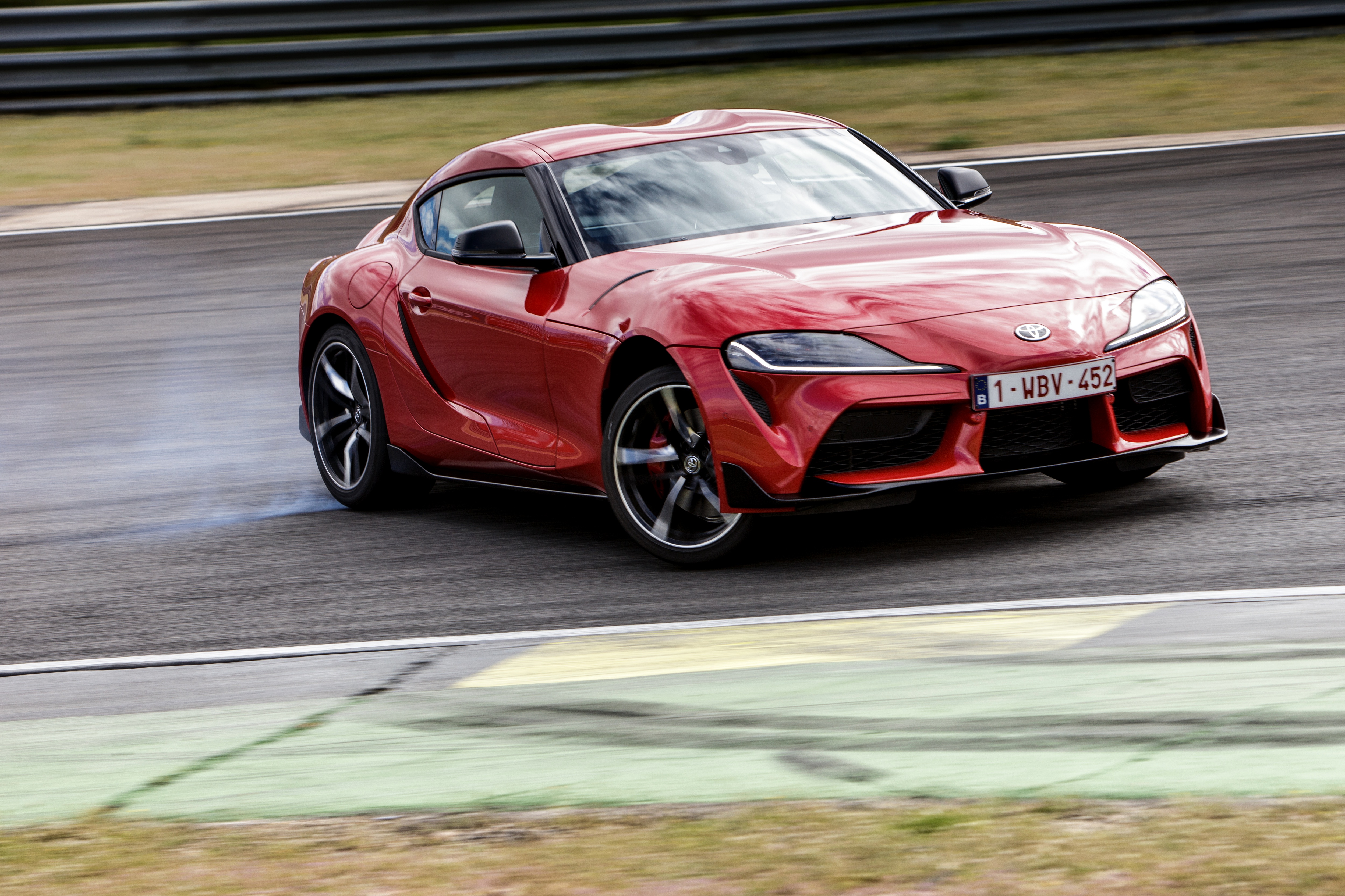 Toyota Supra ft1 Золотая