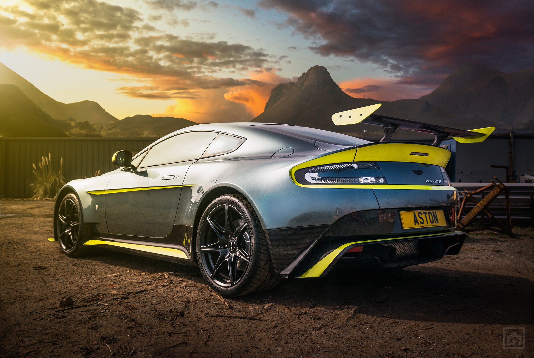 Meilleurs fonds d'écran Aston Martin Vantage Gt8 pour l'écran du téléphone
