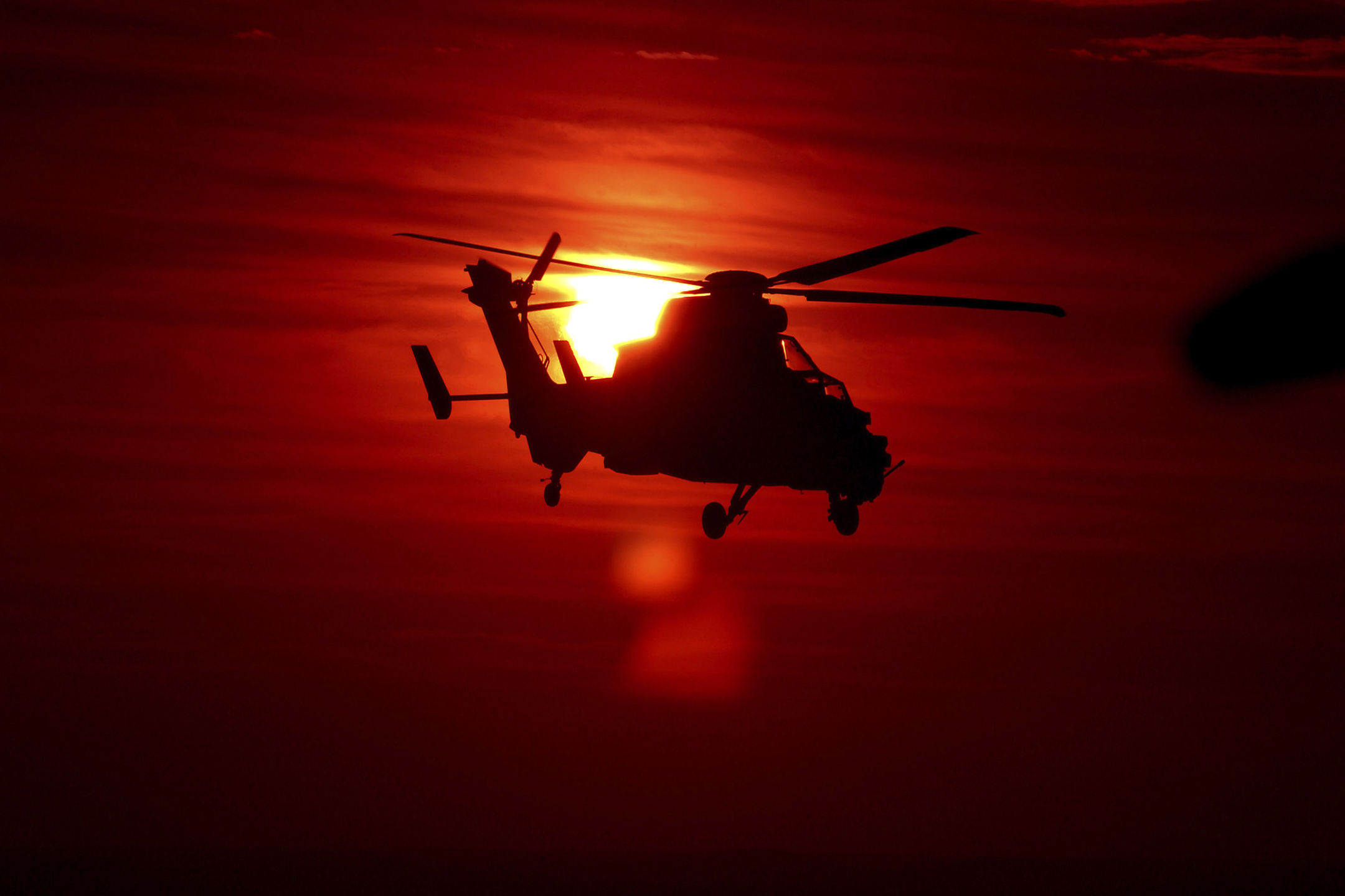 1167059 Bild herunterladen militär, eurocopter tiger, hubschrauber, helikopter, kampfhubschrauber, militärhubschrauber - Hintergrundbilder und Bildschirmschoner kostenlos