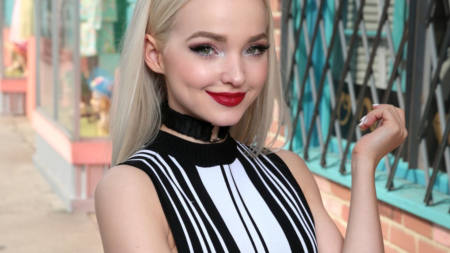 Кэмерон дай. Dove Cameron. Дав Кэмерон 2018. Dove Cameron 2021. Дав Кэмерон фотосессии.