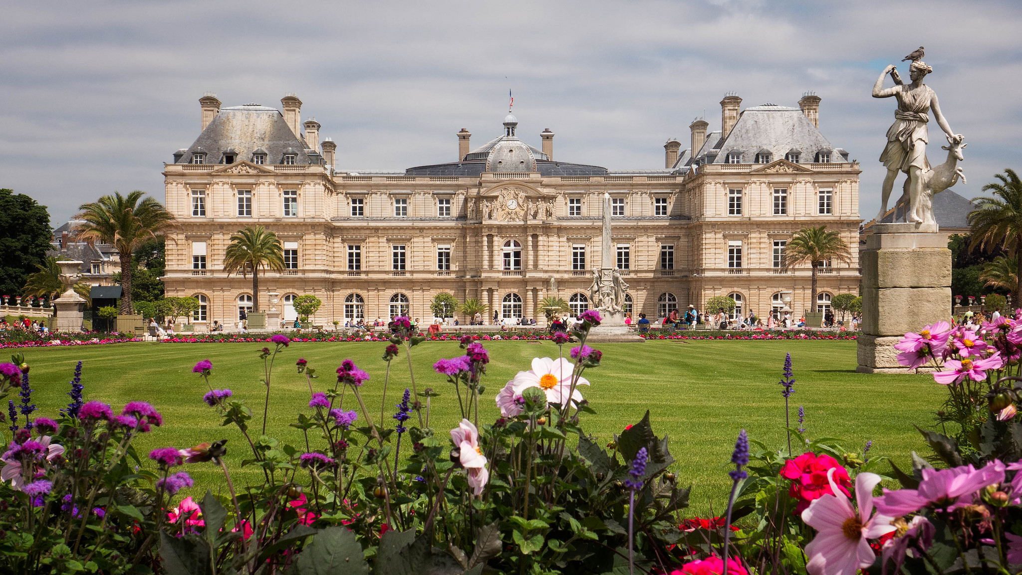 Luxembourg Palace HD for Phone