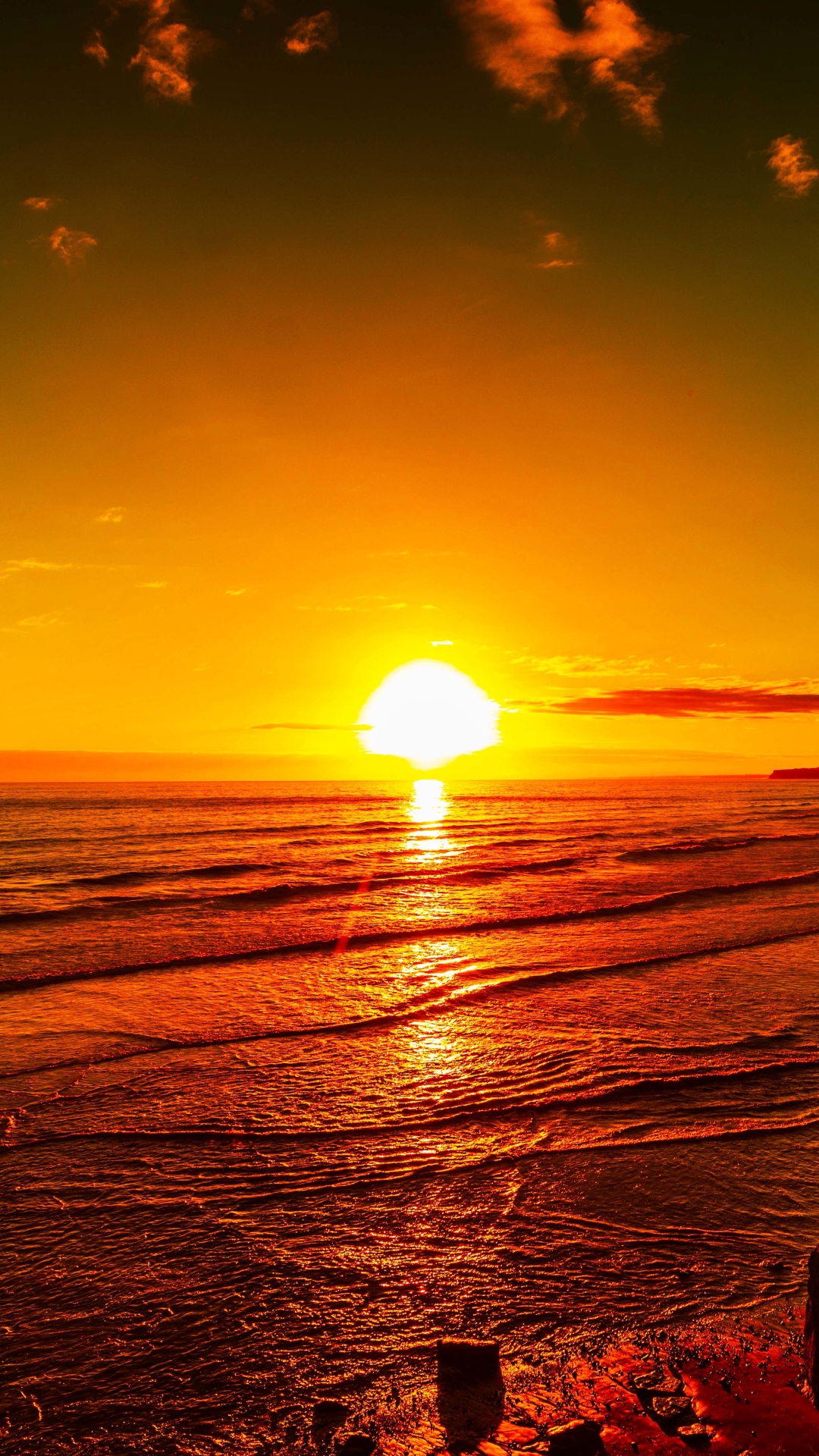 Download mobile wallpaper Sky, Sun, Horizon, Ocean, Sunrise, Earth, Coastline for free.
