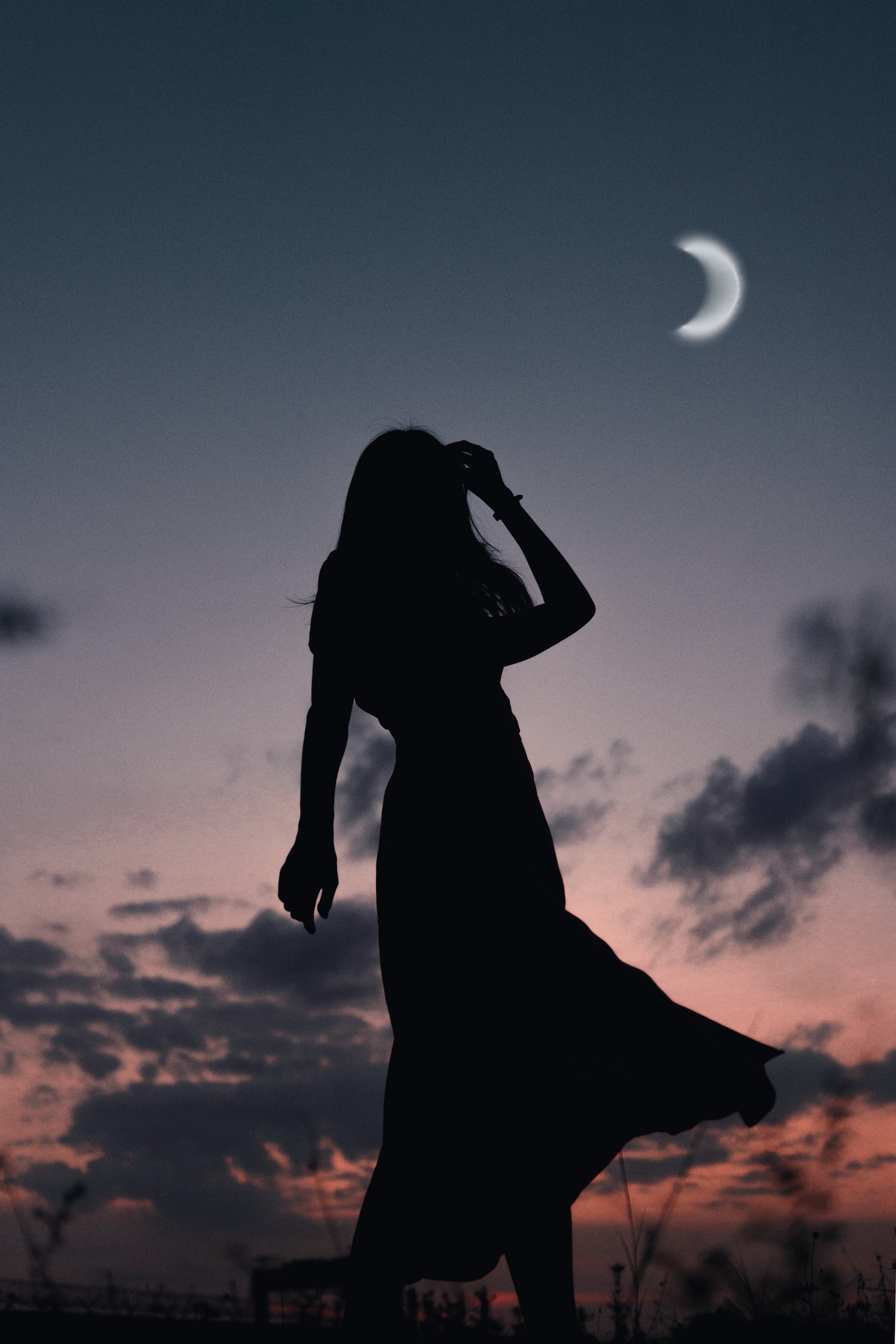 girl, twilight, moon, dark, silhouette, dusk 4K