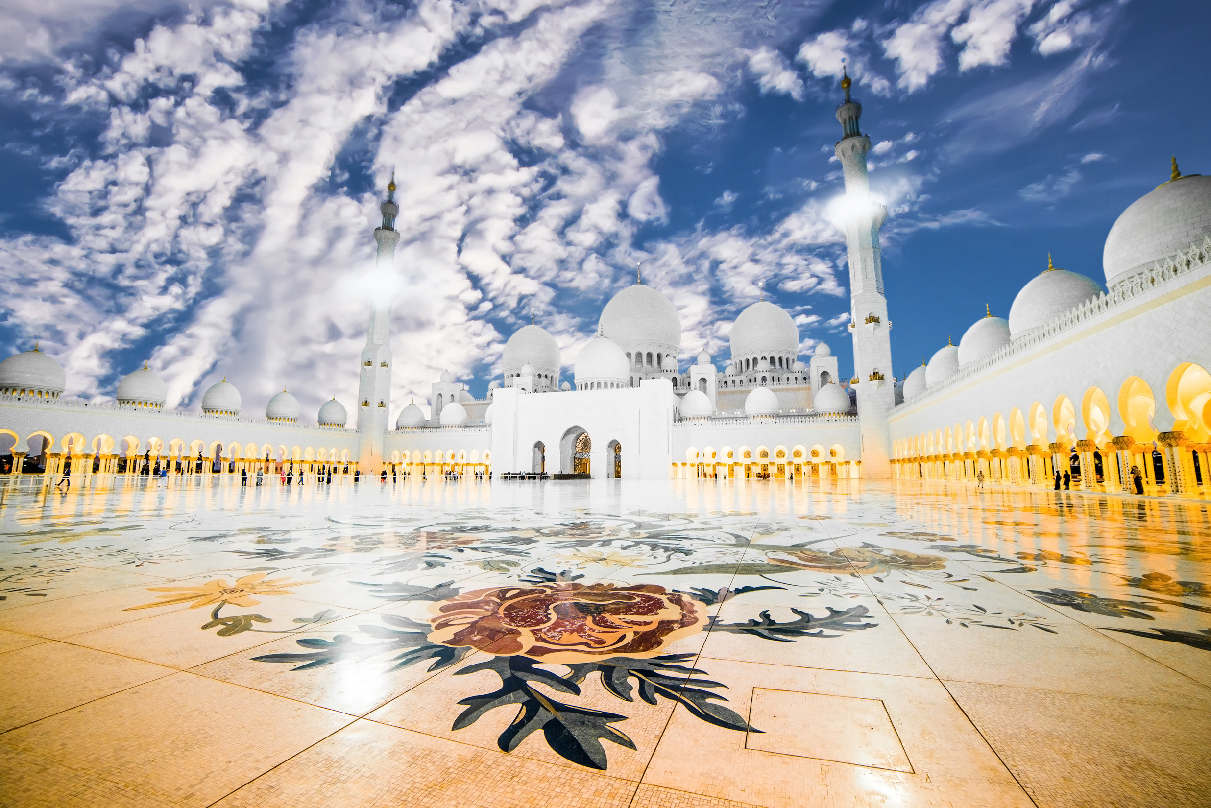 Исламский рай. Двор мечети Абу Даби. Мечеть шейха Зайда Болгар Казань.