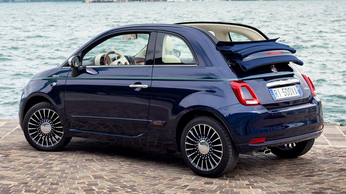 Fiat 500c Cabrio Blue