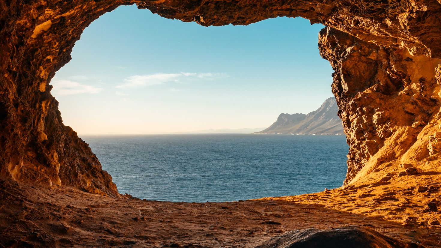 Морская пещера в Алгарве, Португалия