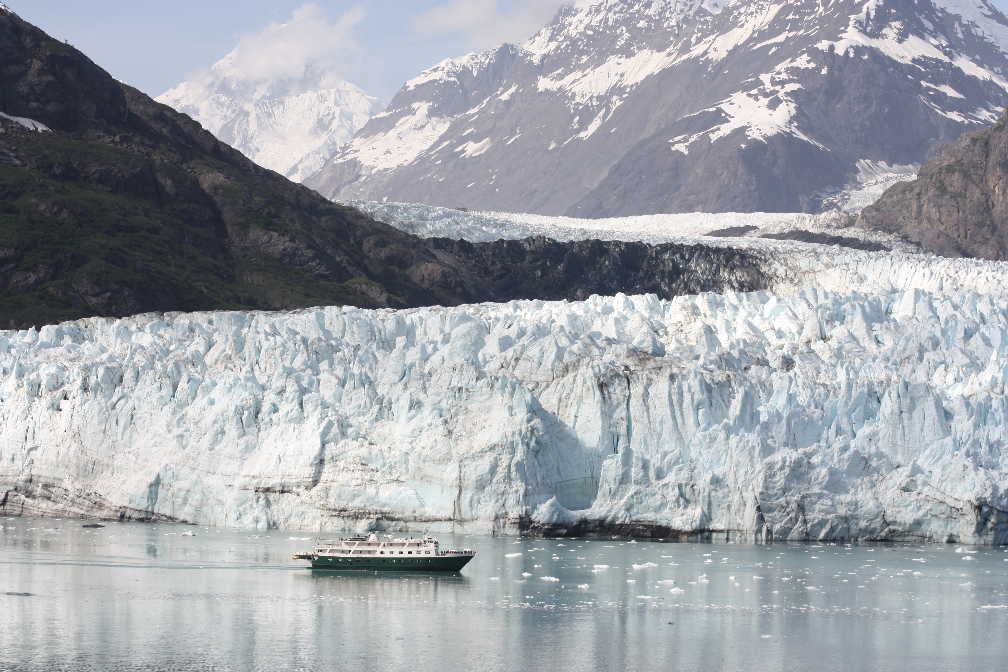 Handy-Wallpaper Natur, Mündung, Die Bucht, Alaska, Gletscher, Schiff kostenlos herunterladen.