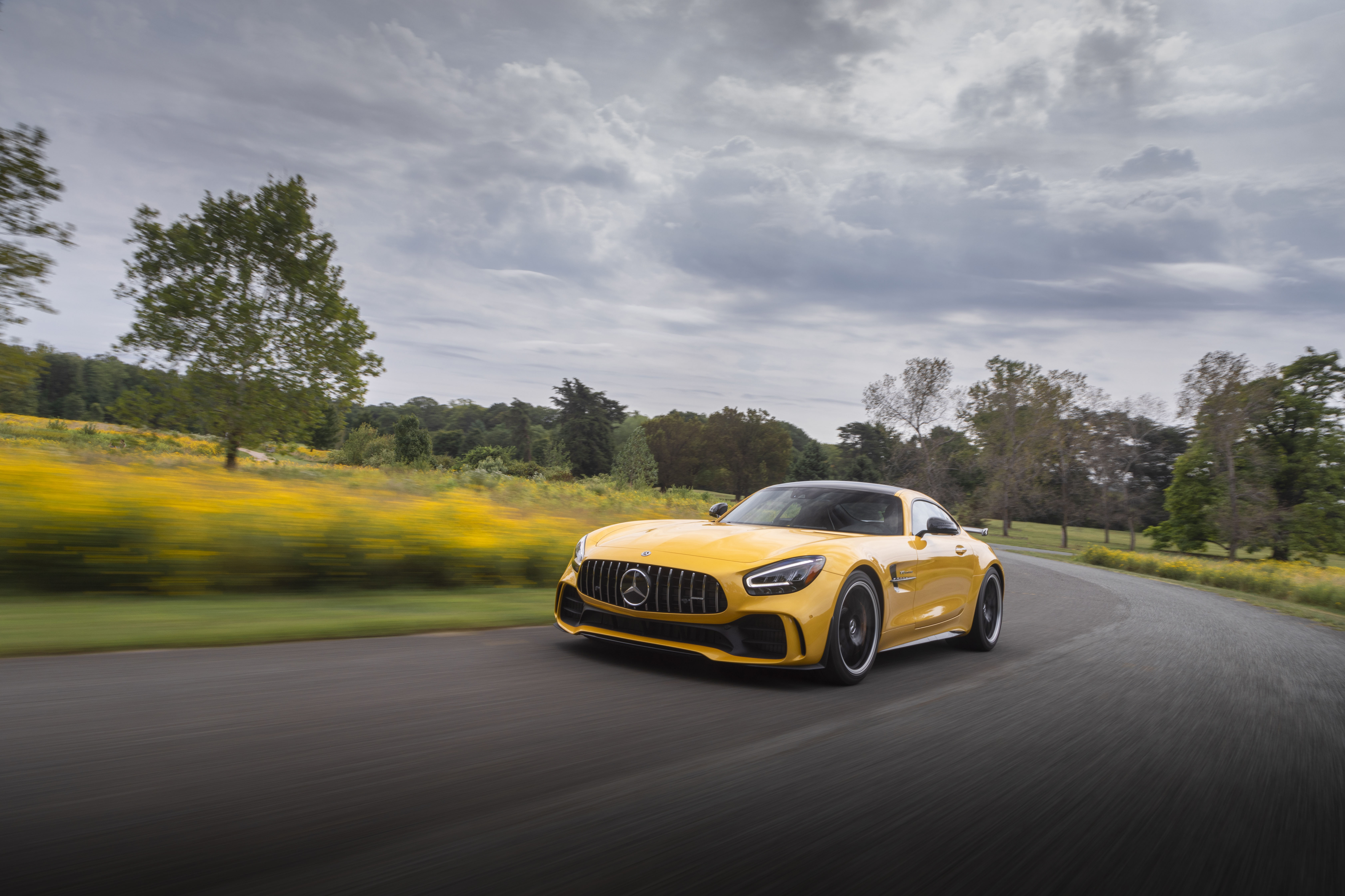 Mercedes AMG gt Yellow 4k