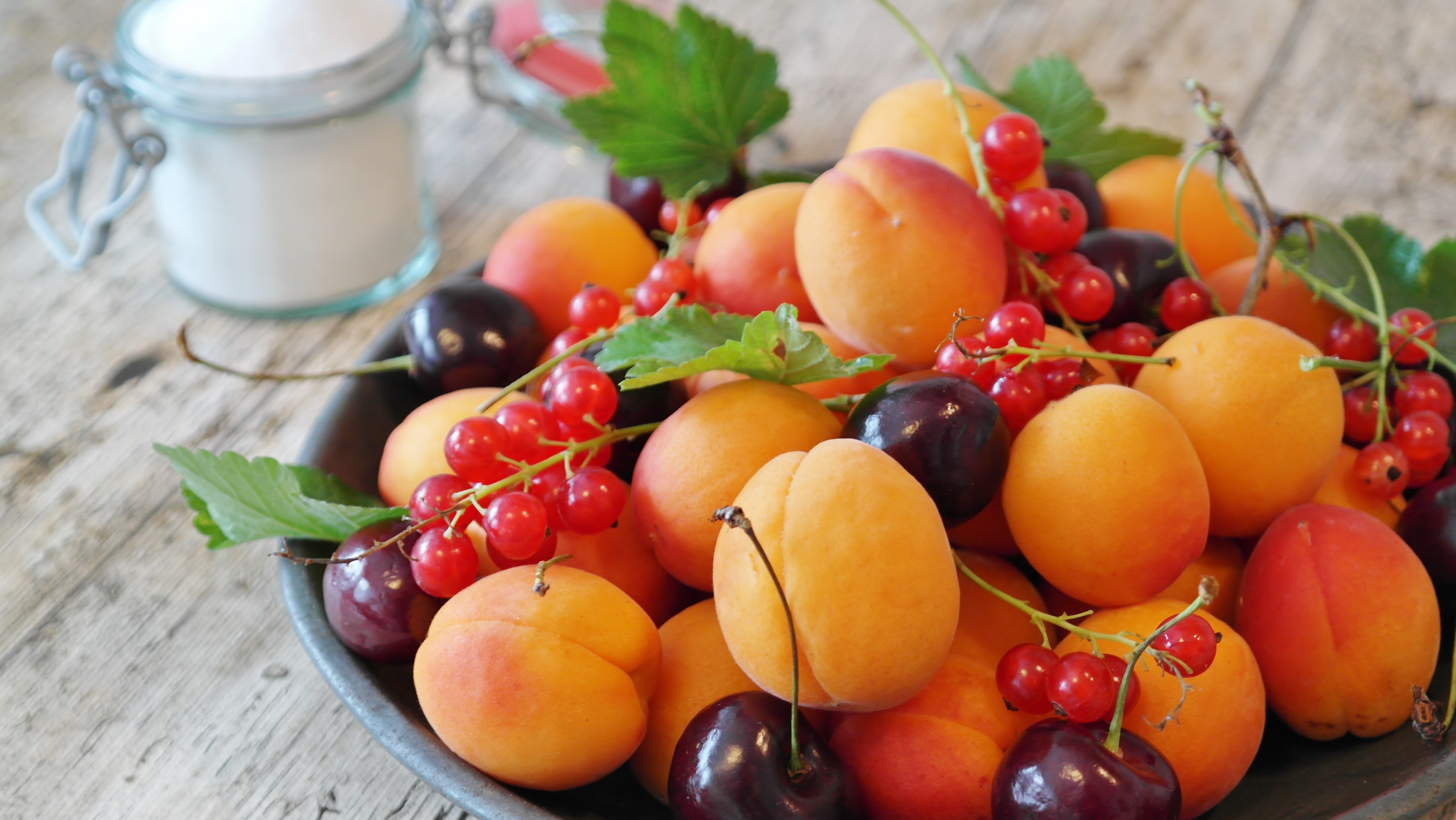 fruits, food, cherry, berries, currant, apricots