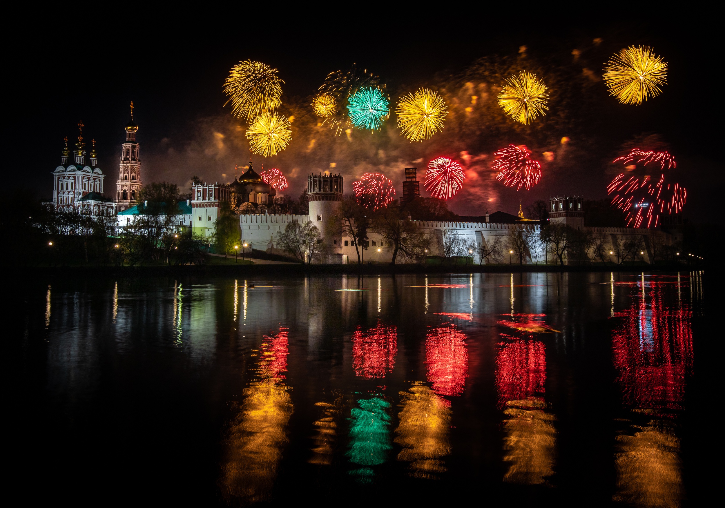 Картинка салют над москвой