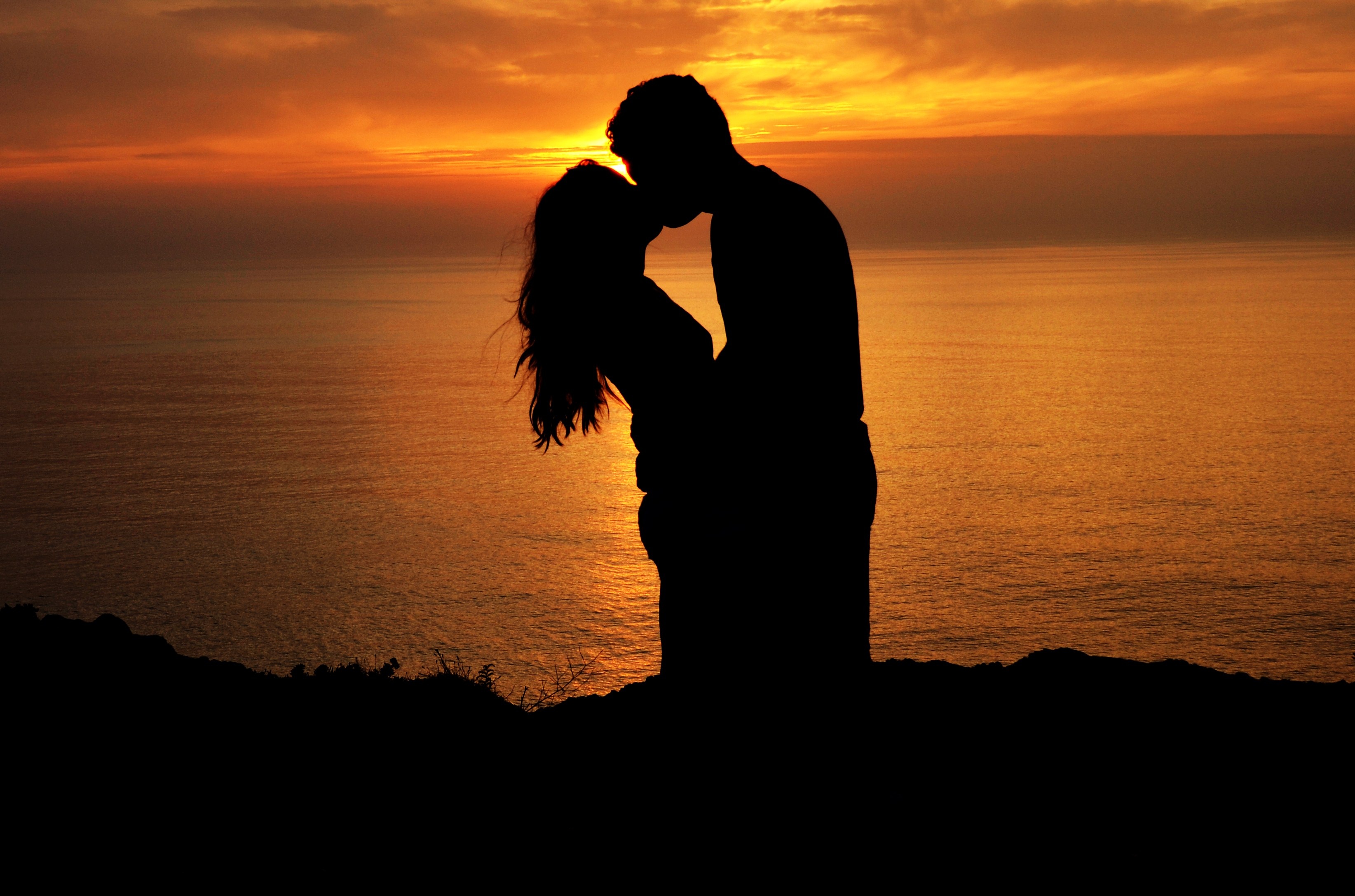 love, pair, couple, silhouettes, sunset, kiss