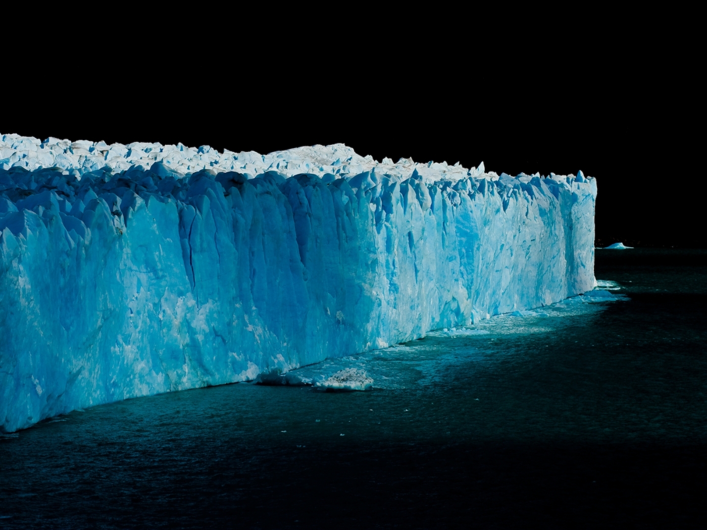 Baixar papel de parede para celular de Mar, Noite, Icebergs, Paisagem, Gelo gratuito.