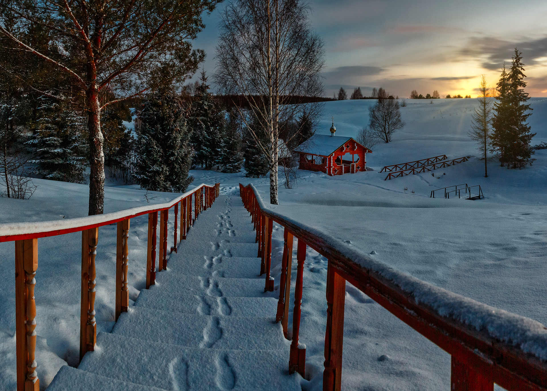 Covers winter. Зима тропинки домик обои. Красивый дом зимой в снегу. Лестница в снегу. Лестница на снегу фото.