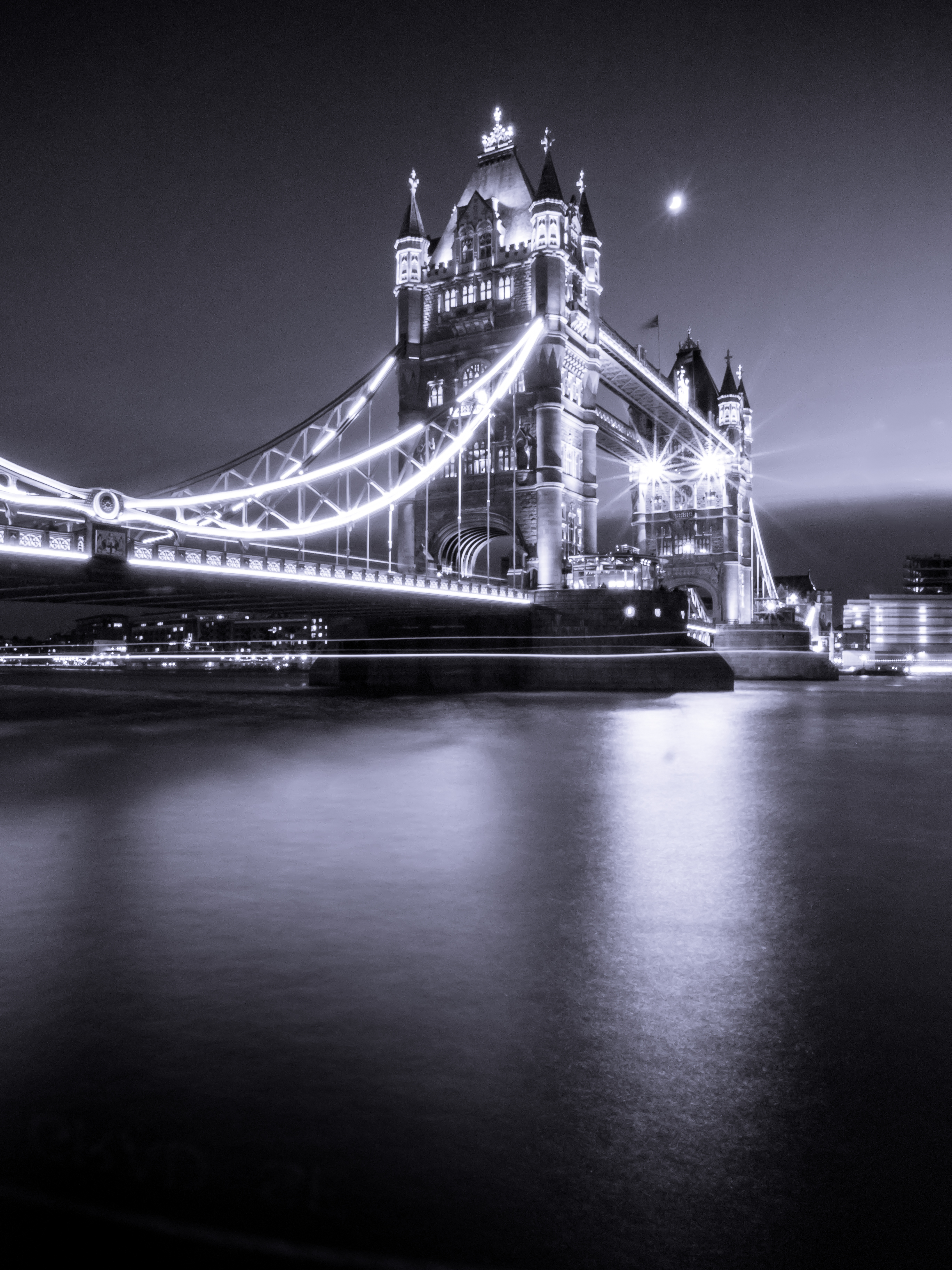 Handy-Wallpaper Städte, Flüsse, Bw, Chb, Thames, Themse, England, Tower Bridge, Brücke, London kostenlos herunterladen.
