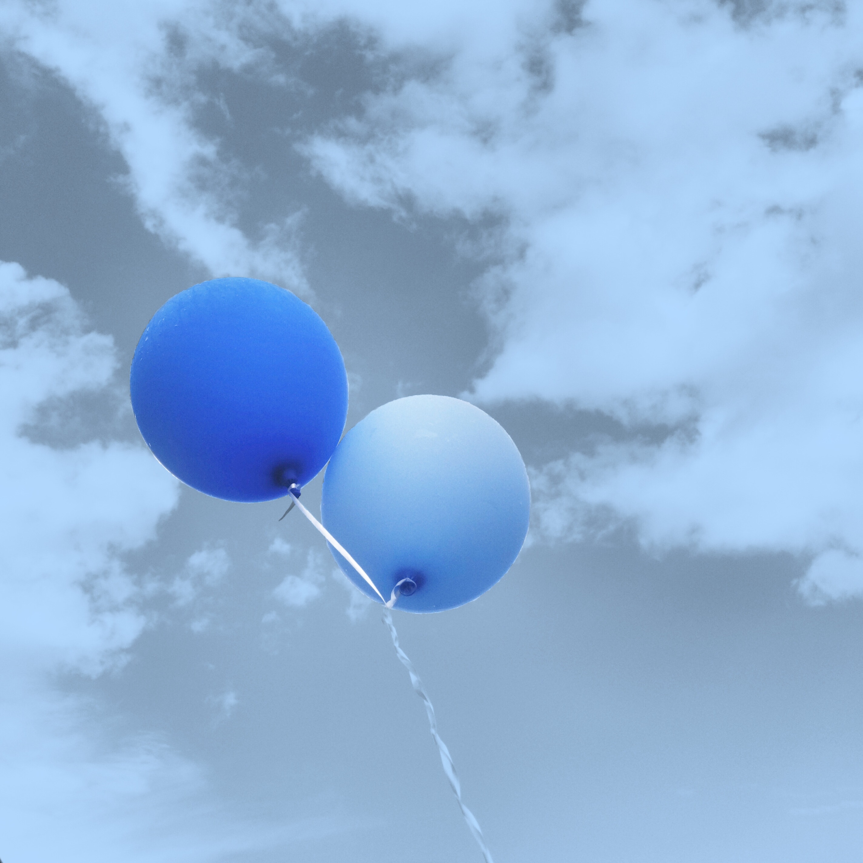 Download mobile wallpaper Clouds, Sky, Miscellanea, Miscellaneous, Flight, Balloons for free.