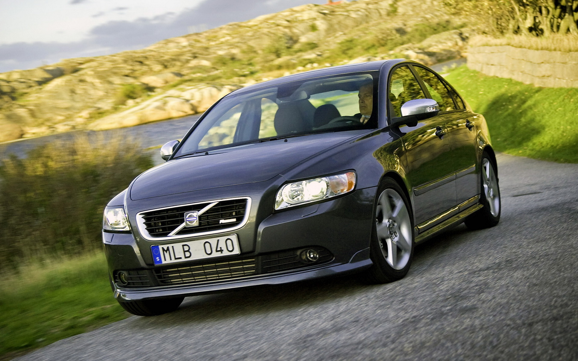 Вольво с 40. Вольво s40 2. Volvo s40 r. Volvo s40 r Design 2008. Вольво s40 r Design.