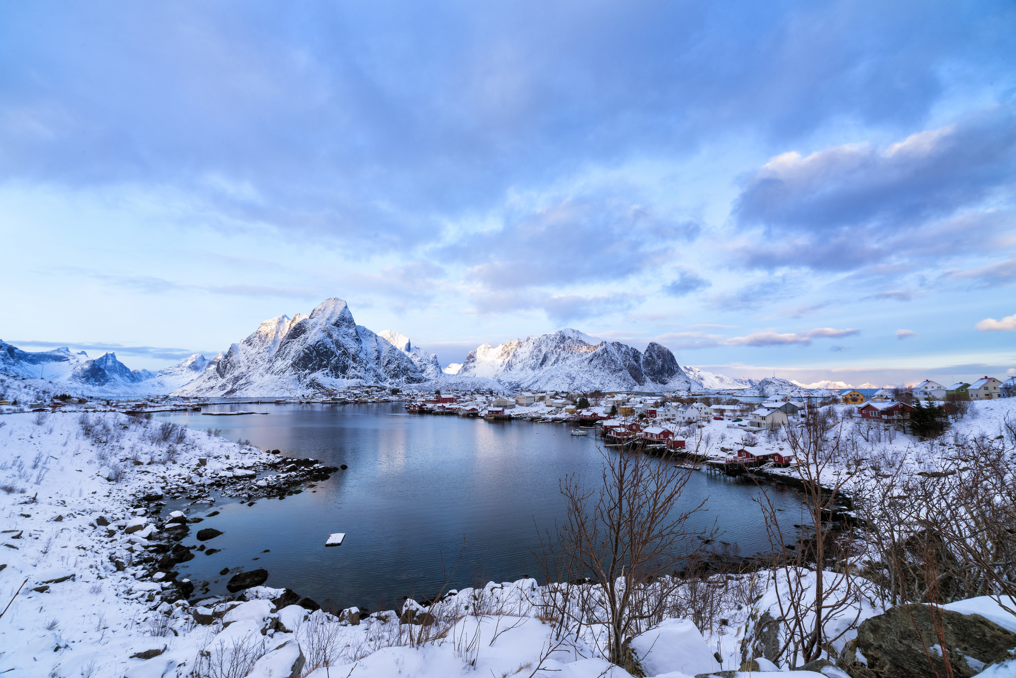 101386壁紙のダウンロード冬, 自然, 山脈, 湖, ノルウェー, ロフォーテン-スクリーンセーバーと写真を無料で