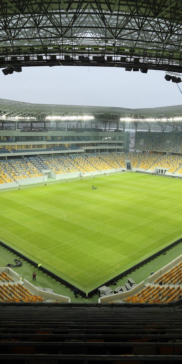 Стадион арена львов. Стадион Львов Арена. Львов Арена евро 2012. На арене. Стадион обои.