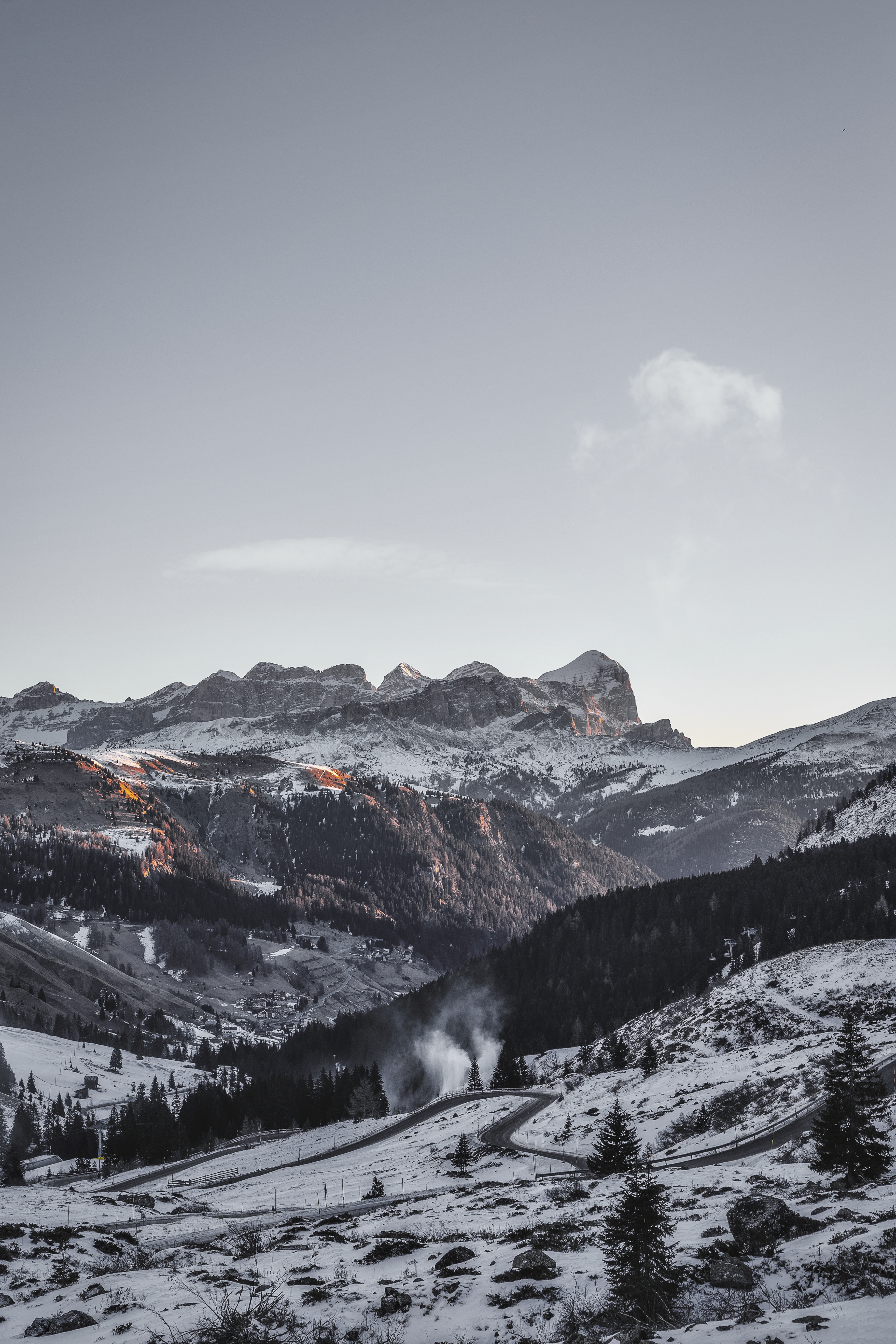 149358 免費下載壁紙 景观, 性质, 天空, 山, 意大利, 从上面看, 顶视图, 雪覆盖, 白雪覆盖 屏保和圖片