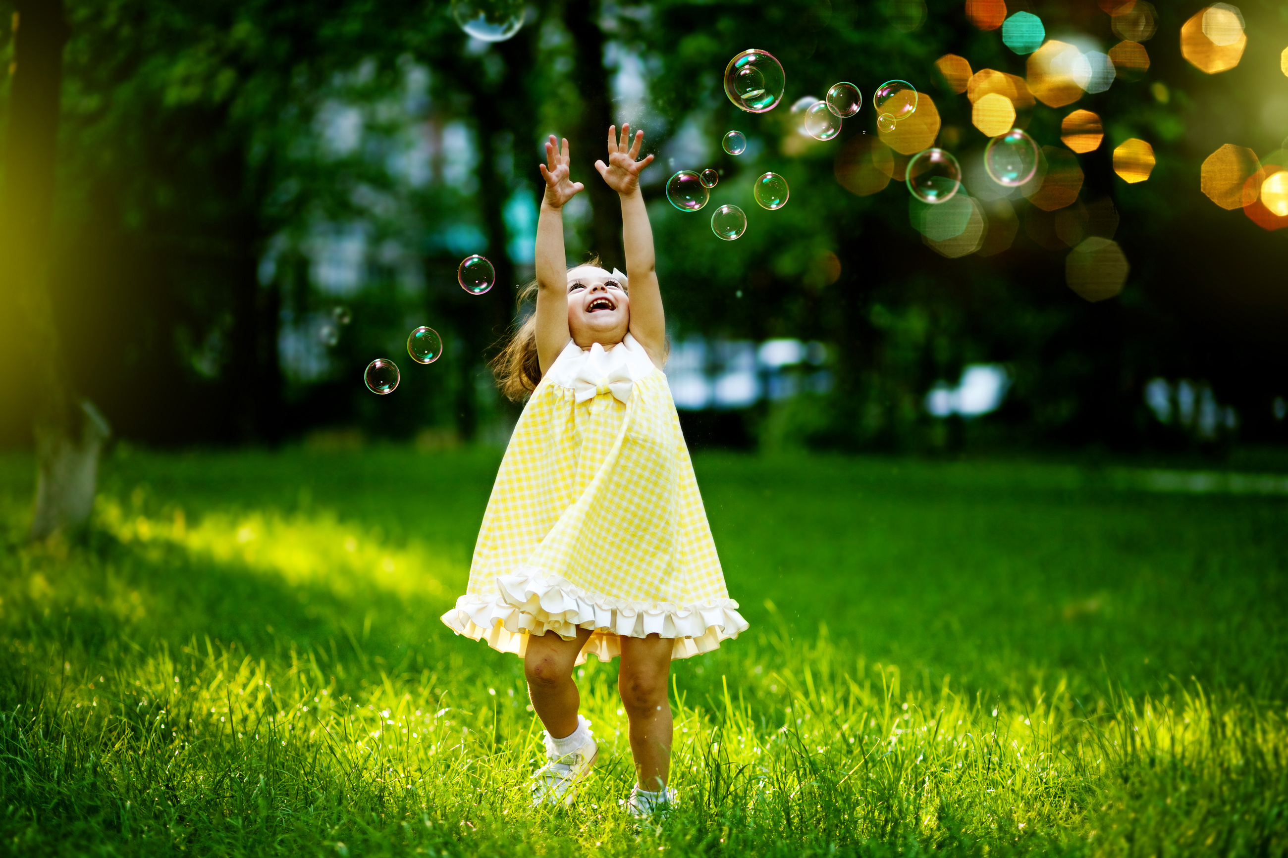 Позитивные картинки. Дети радуются. Дети радость жизни. Радости и счастья. Беззаботное детство.