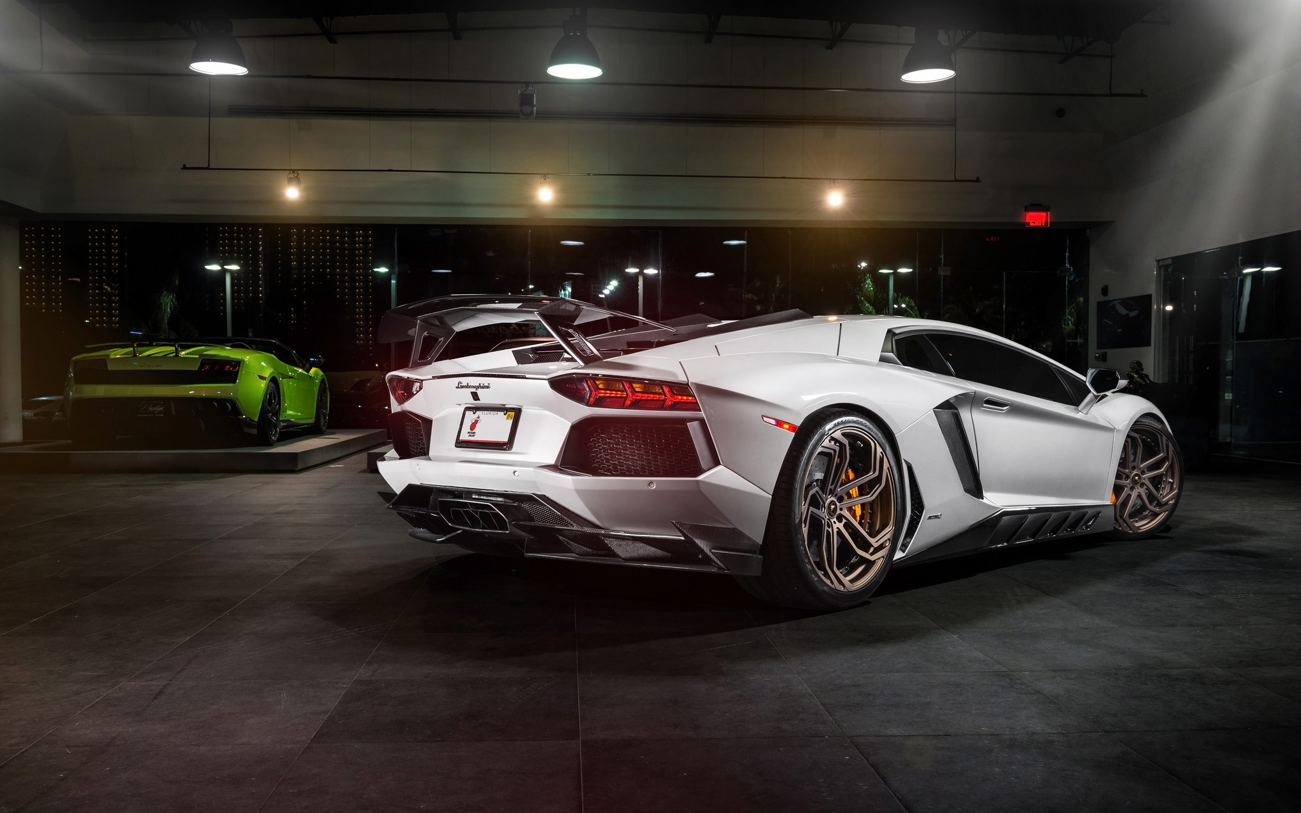 Lamborghini Aventador lp700 4 в обвесе