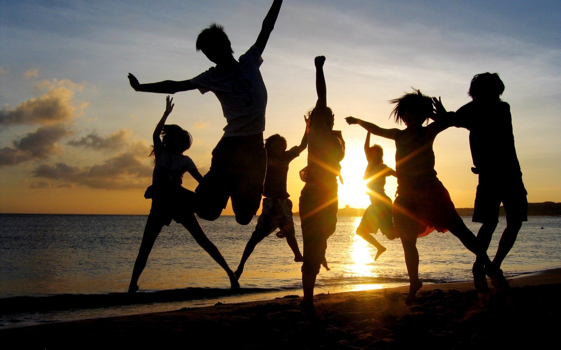 Free download wallpaper Shine, Happiness, Light, Bounce, Jump, Sunset, People, Dark on your PC desktop