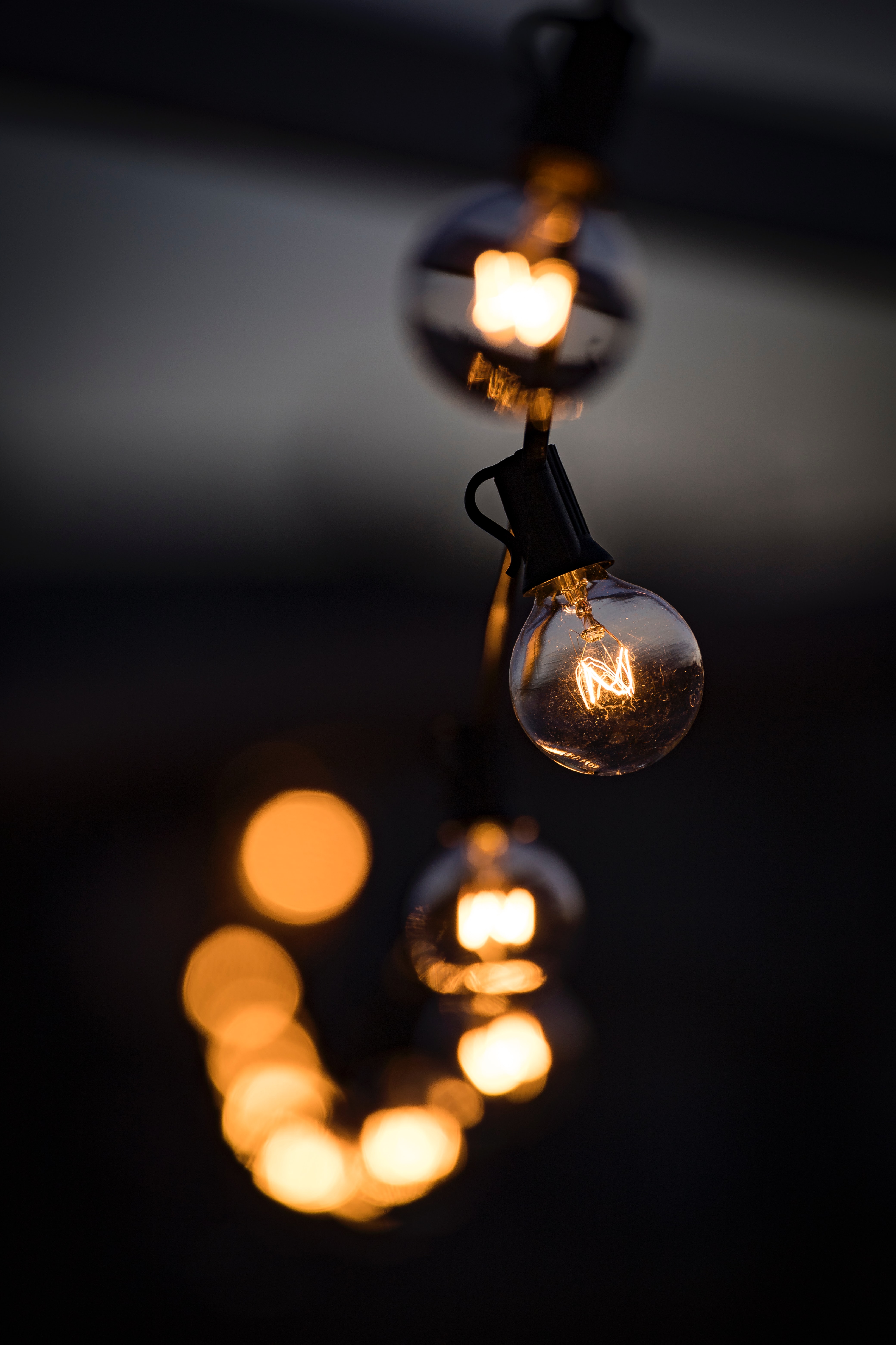 light, blur, garland, light bulb, shine, miscellanea, miscellaneous, smooth wallpapers for tablet