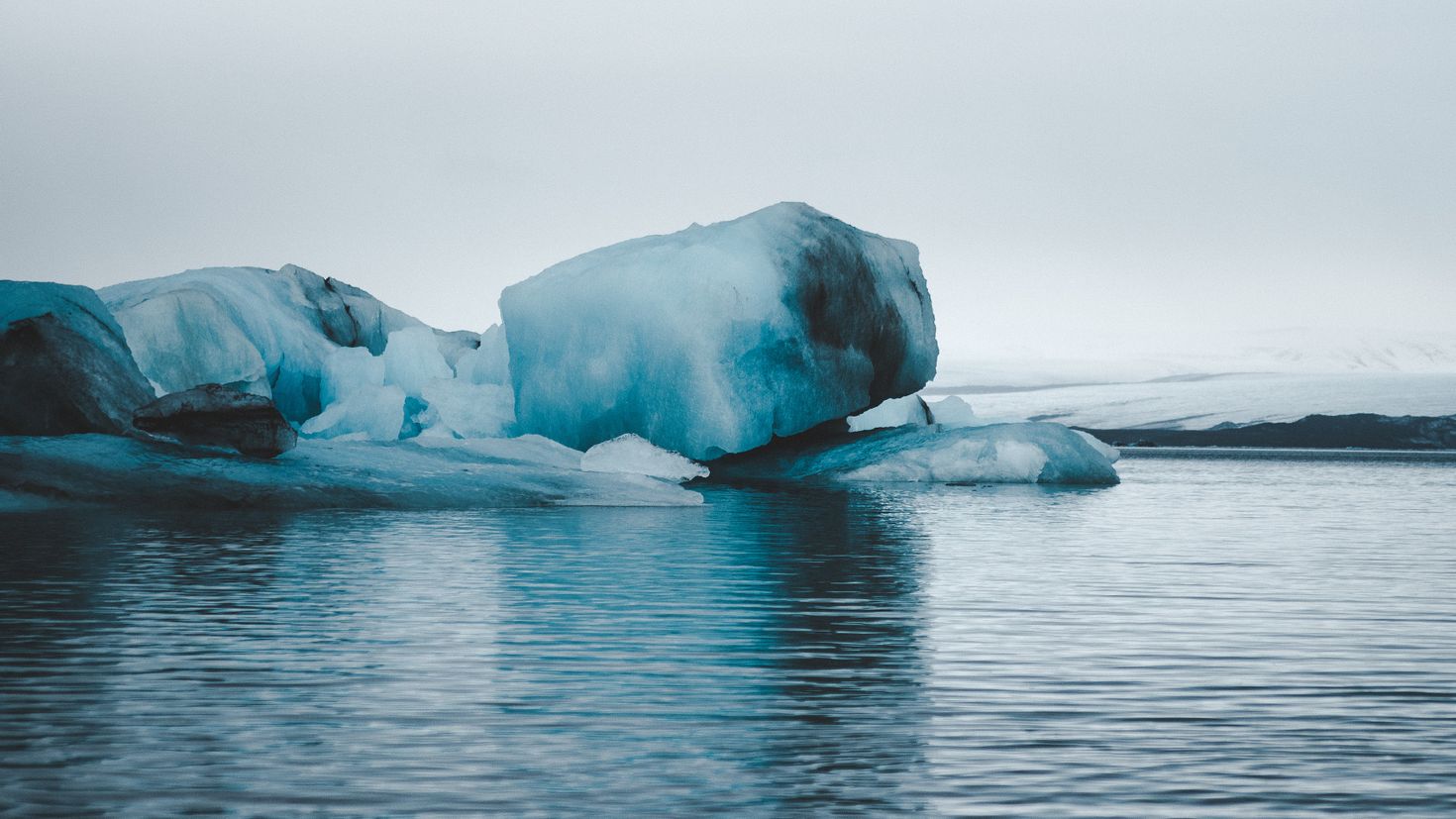 Лед 5 букв на т. Ледник. Обои на рабочий стол лед. Обои на рабочий стол ледники. Чили Айсберг.