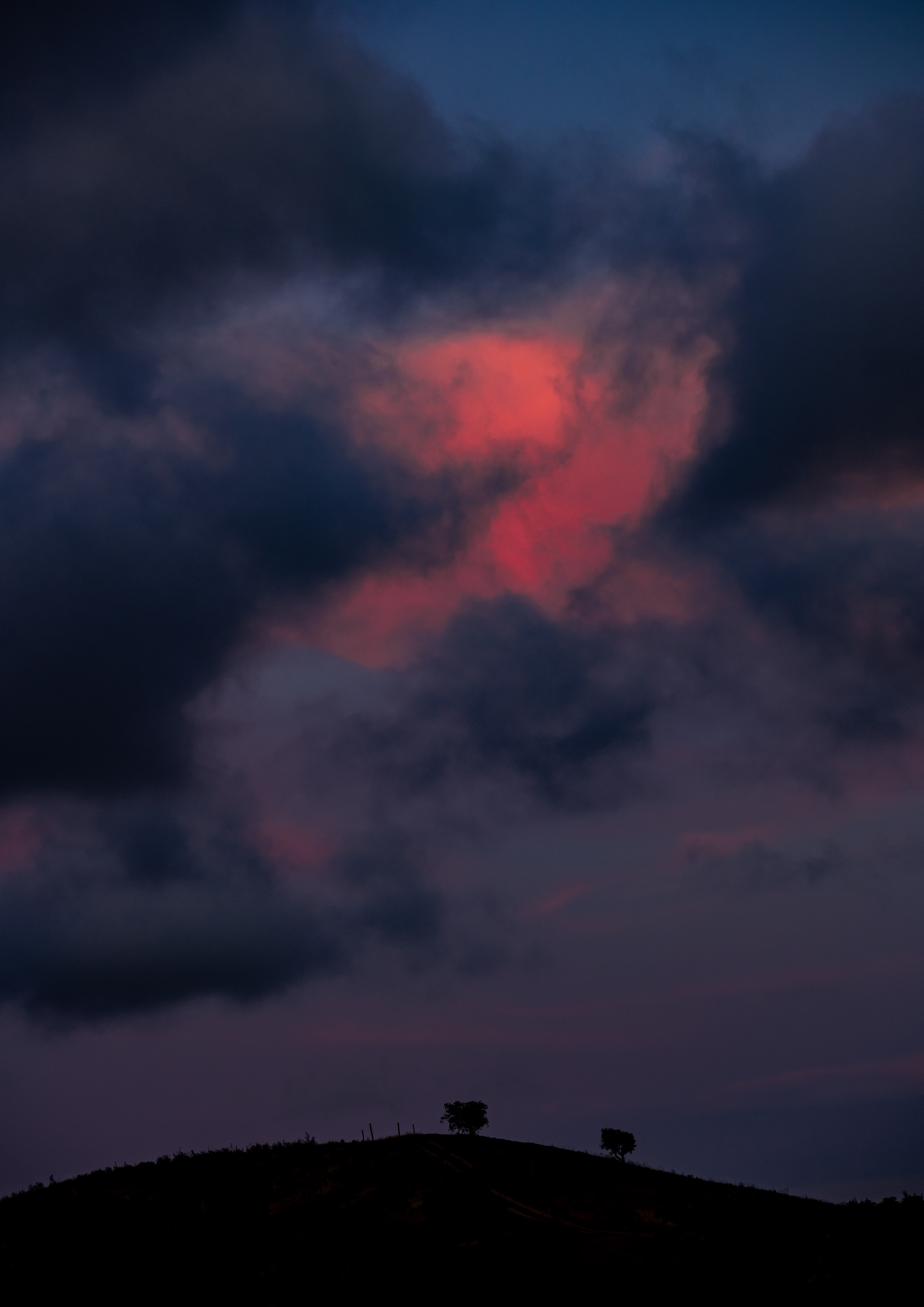 Download mobile wallpaper Dusk, Hill, Twilight, Clouds, Nature, Sky for free.