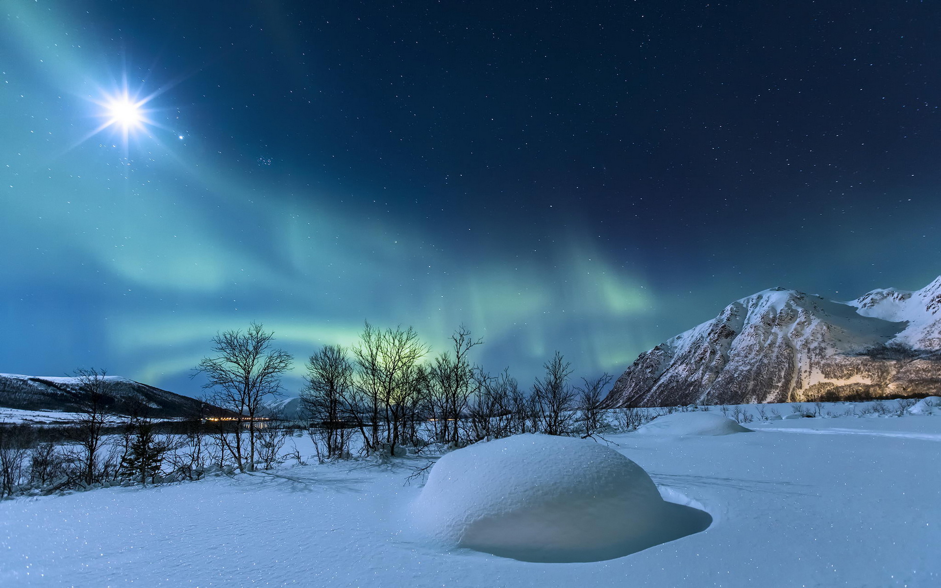 Горы Норвегии зима Северное сияние