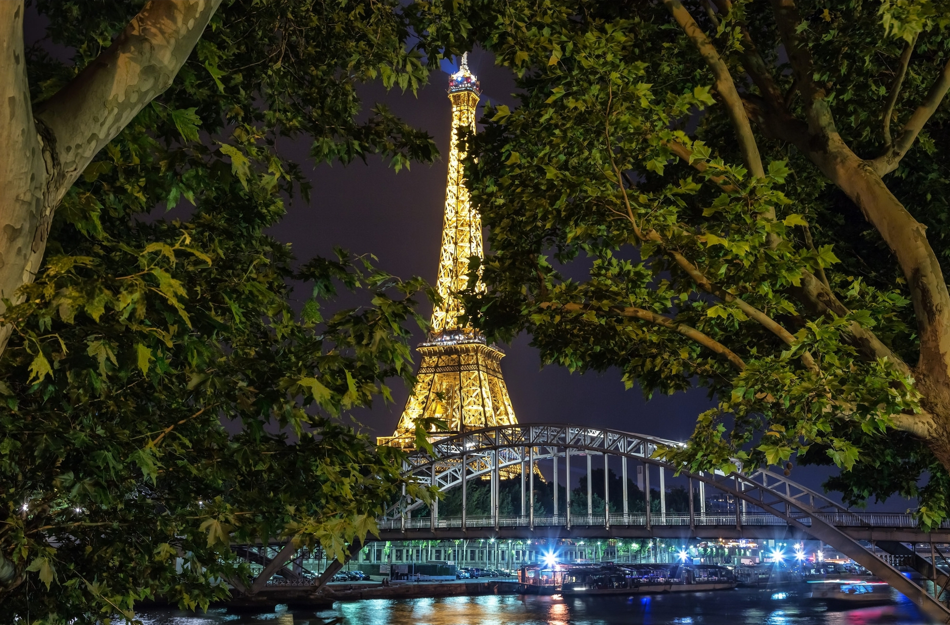 Скачать обои бесплатно Ночь, Париж, Эйфелева Башня, Памятники, Свет, Франция, Сделано Человеком картинка на рабочий стол ПК