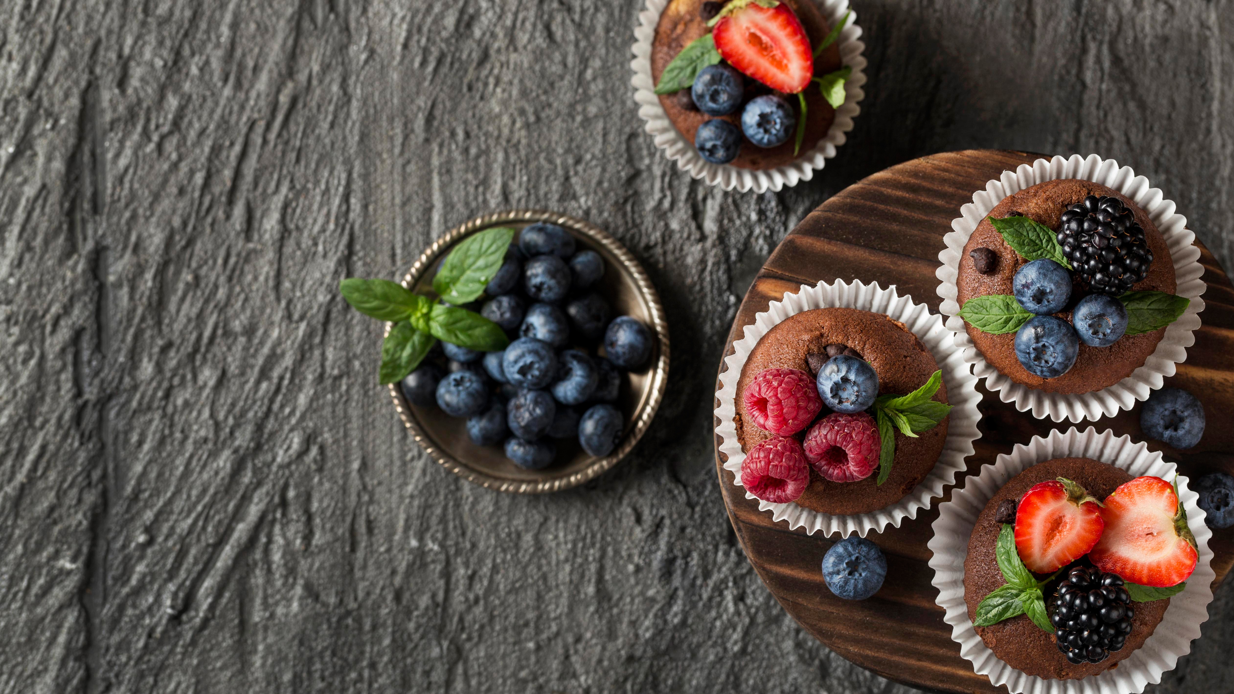 Berries on the Cake Top view