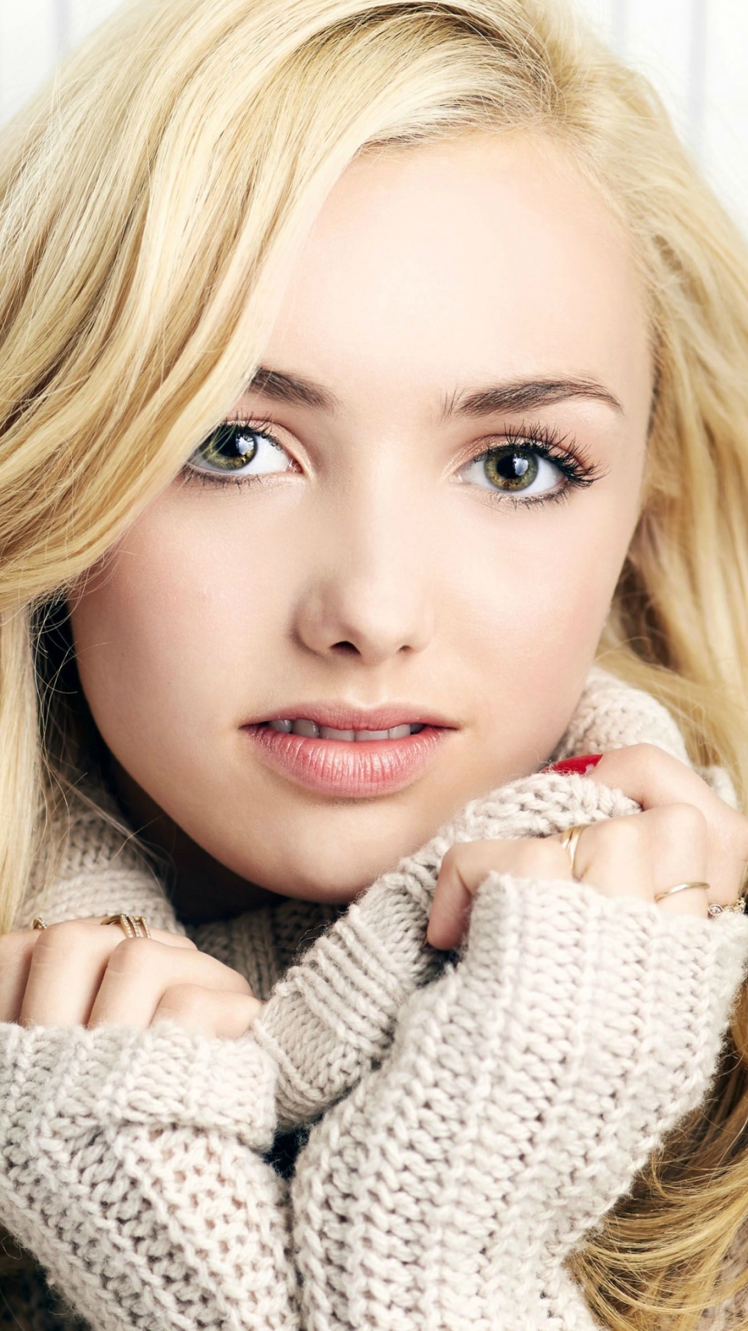 Peyton List Wallpaper  Download to your mobile from PHONEKY