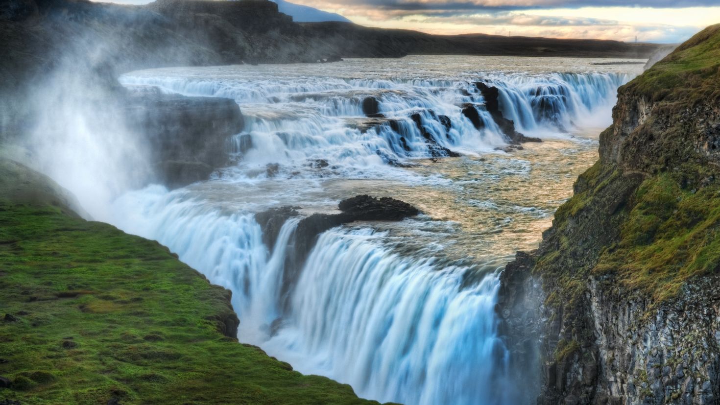 Water falls. Водопад Гюдльфосс. Гюдльфосс Исландия. Водопад Гуллфосс, Исландия. Водопад Хенгьанефоссен.