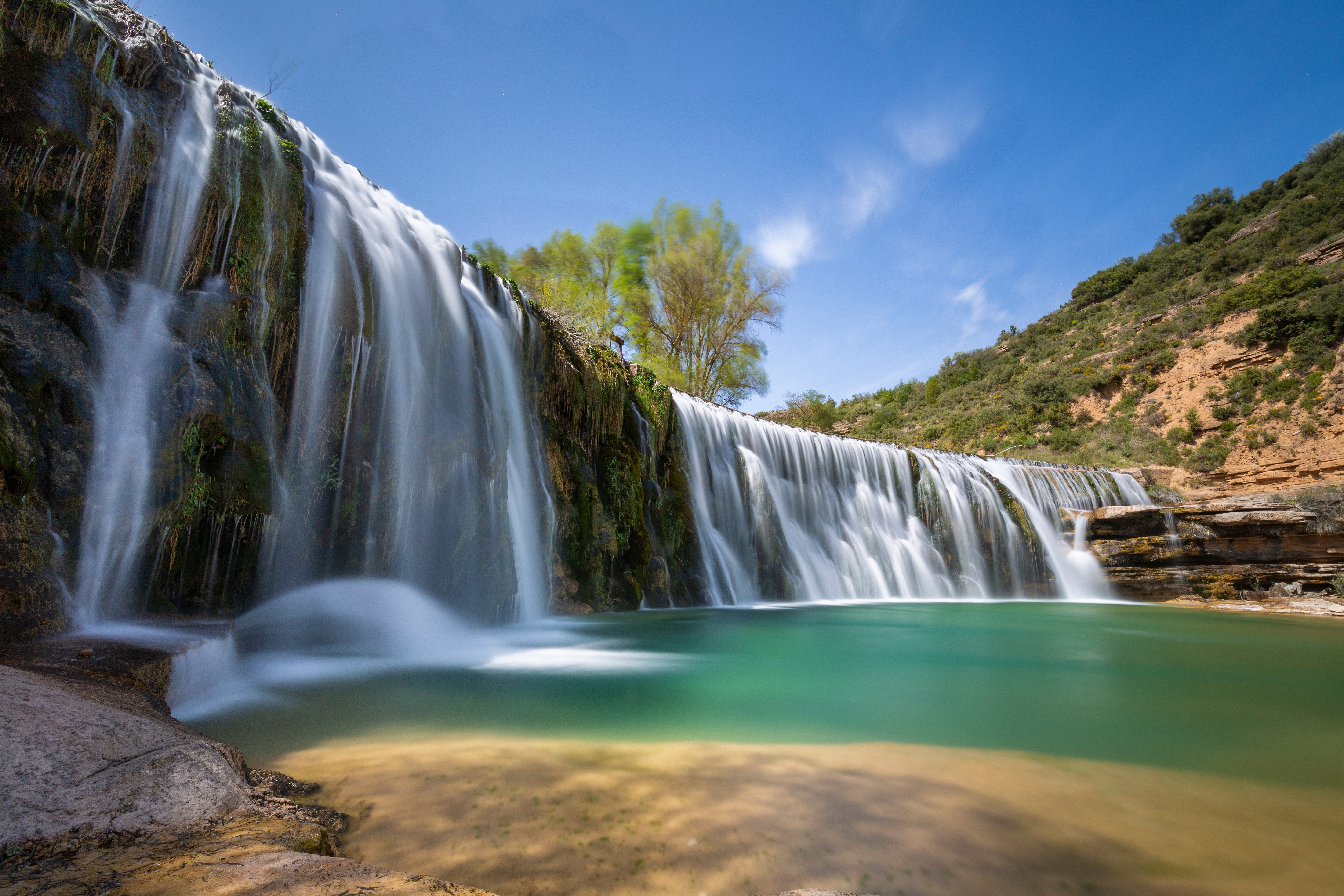 Испания .красивые водопады