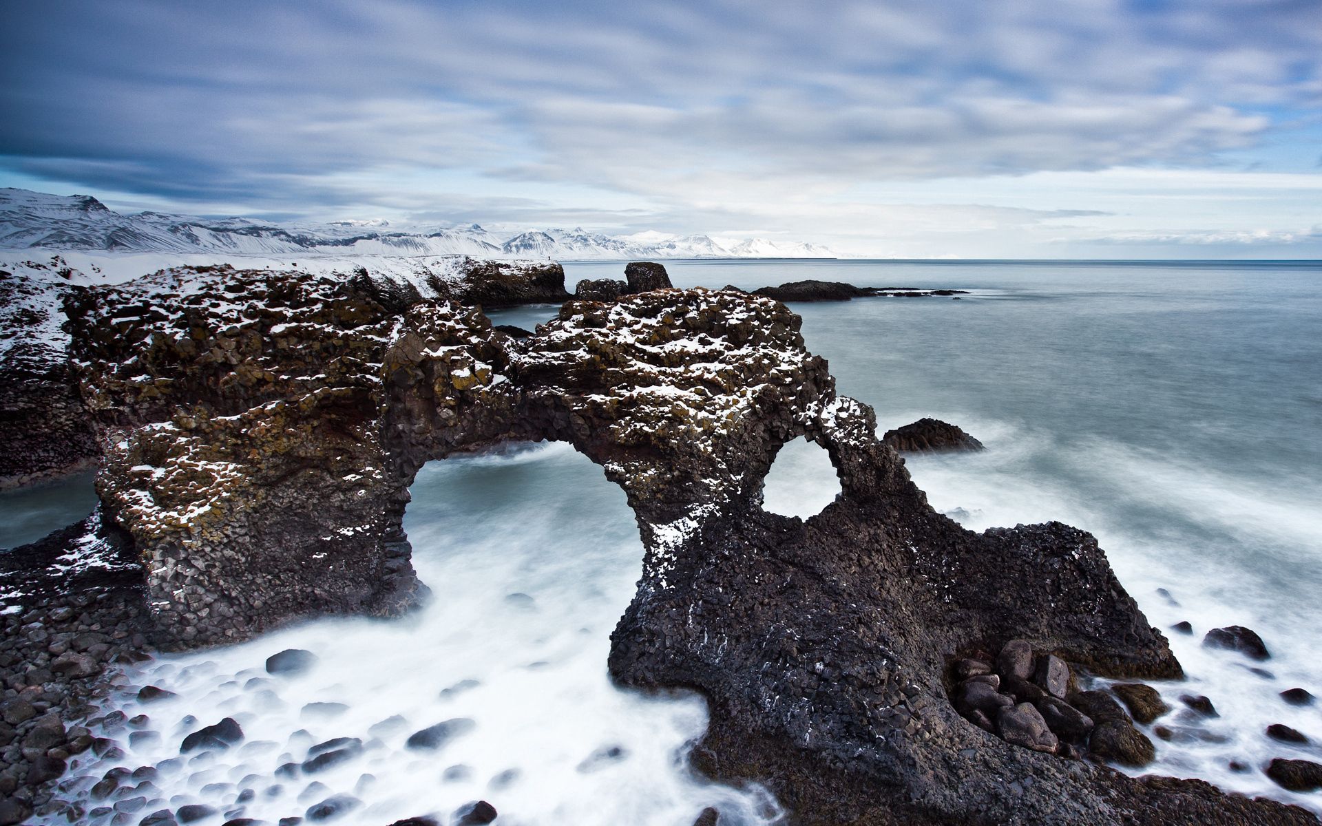 nature, snow, shore, bank, arch, haze, cold, reefs, arches, void, emptiness, rocky, stony QHD