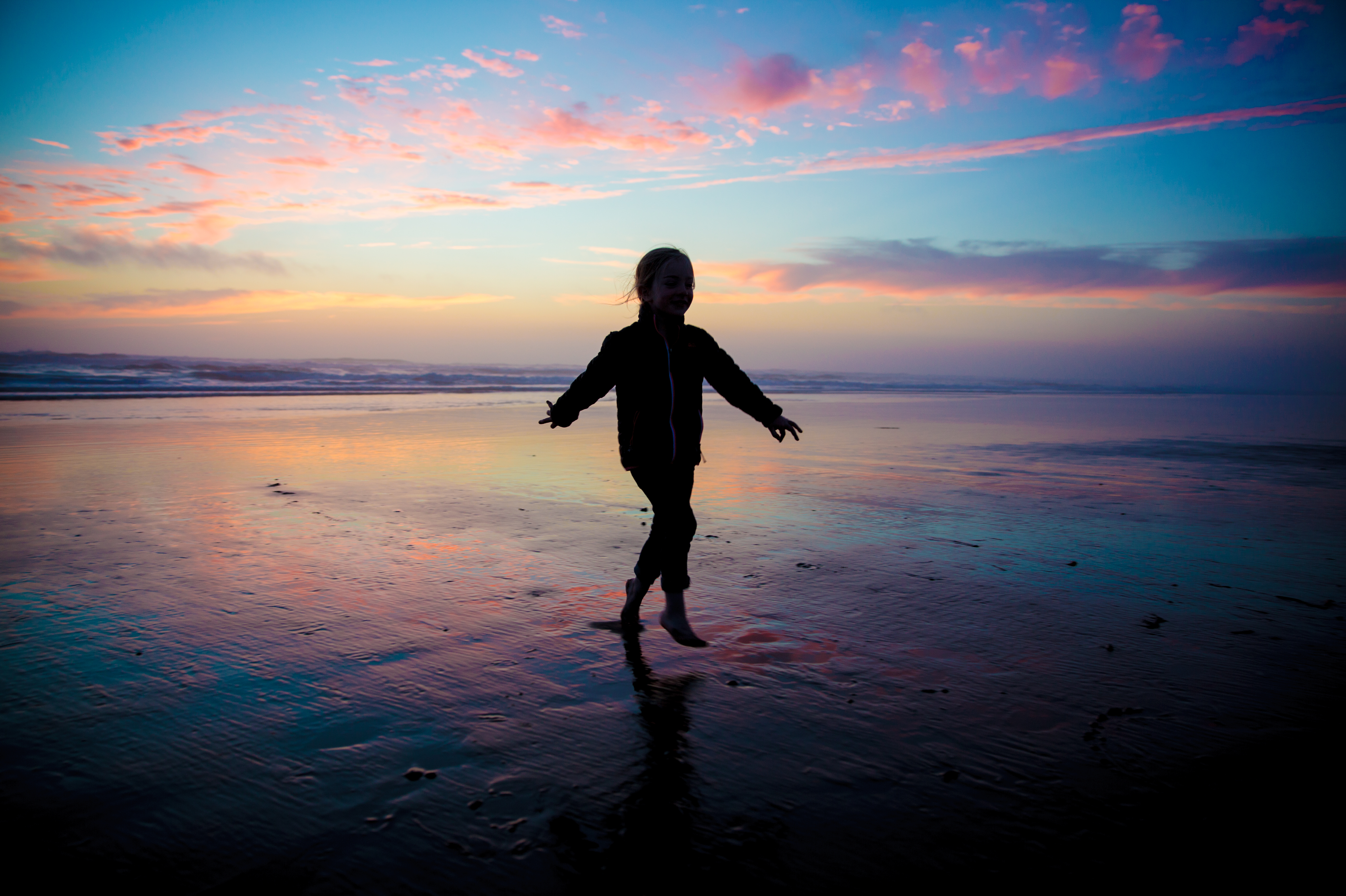 Download mobile wallpaper Sunset, Sea, Nature, Child, Happiness for free.