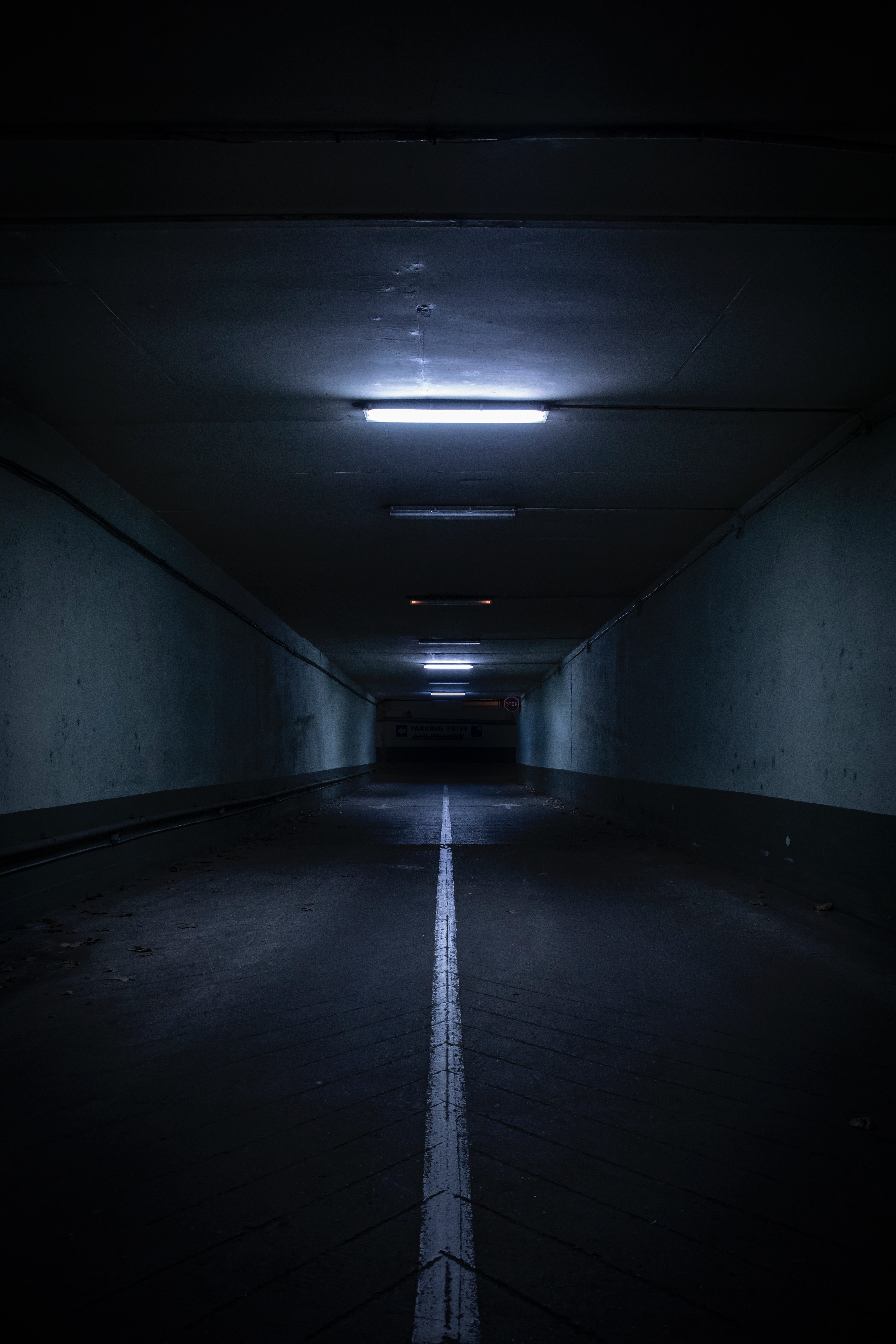 tunnel, darkness, dark, walls, underground, ceiling phone wallpaper