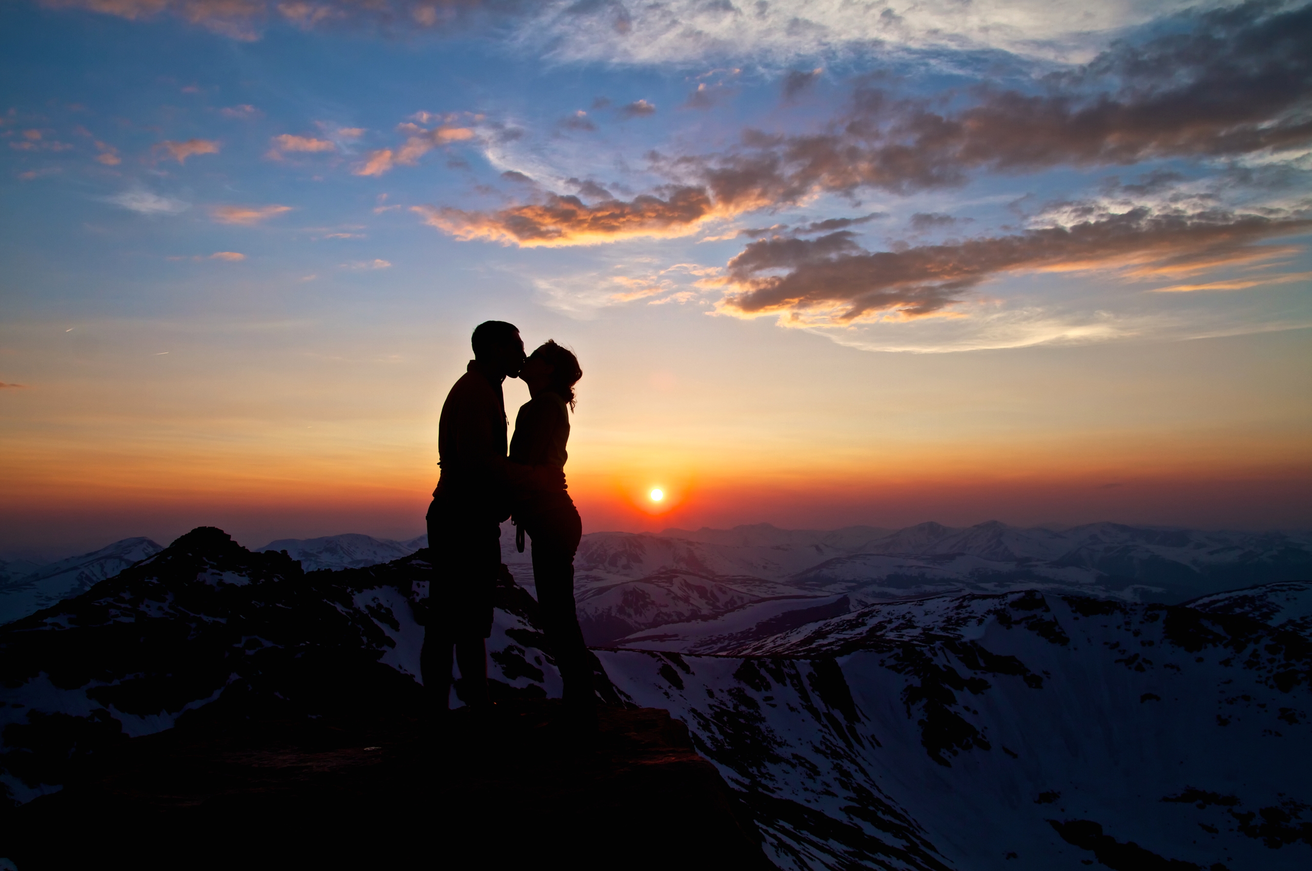 wallpapers mountains, kiss, love, sky, on, she is