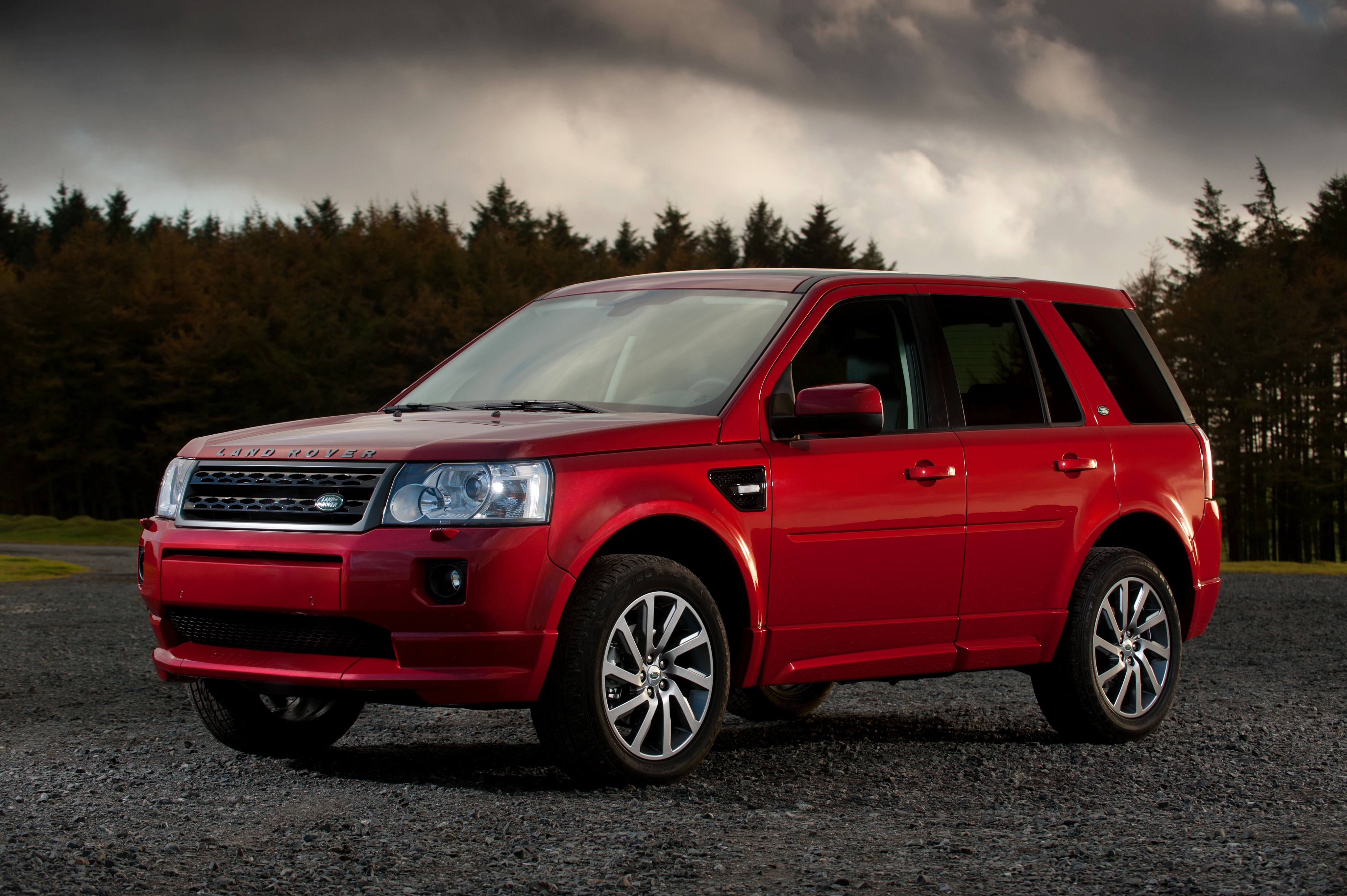 Land rover freelander. Лаэнд Ровер Фрилендер 2. Ленд Ровер Freelander 2. Лэндровер Фрилэнд 2 красный. Ленд Ровер Фрилендер 2 красный.