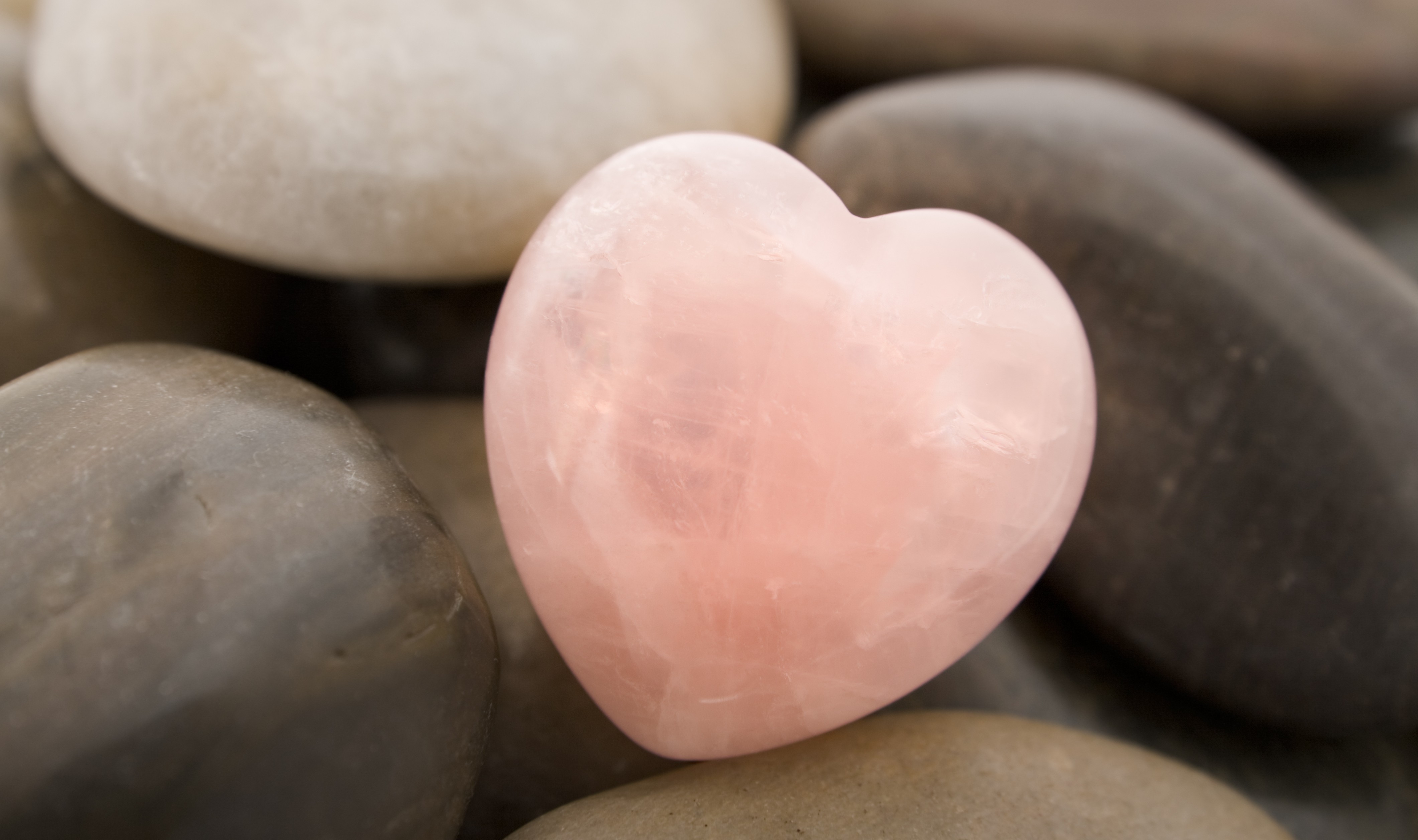 Pink stones. Красивые камни. Розовая галька. Розовый камень. Гладкий камень.